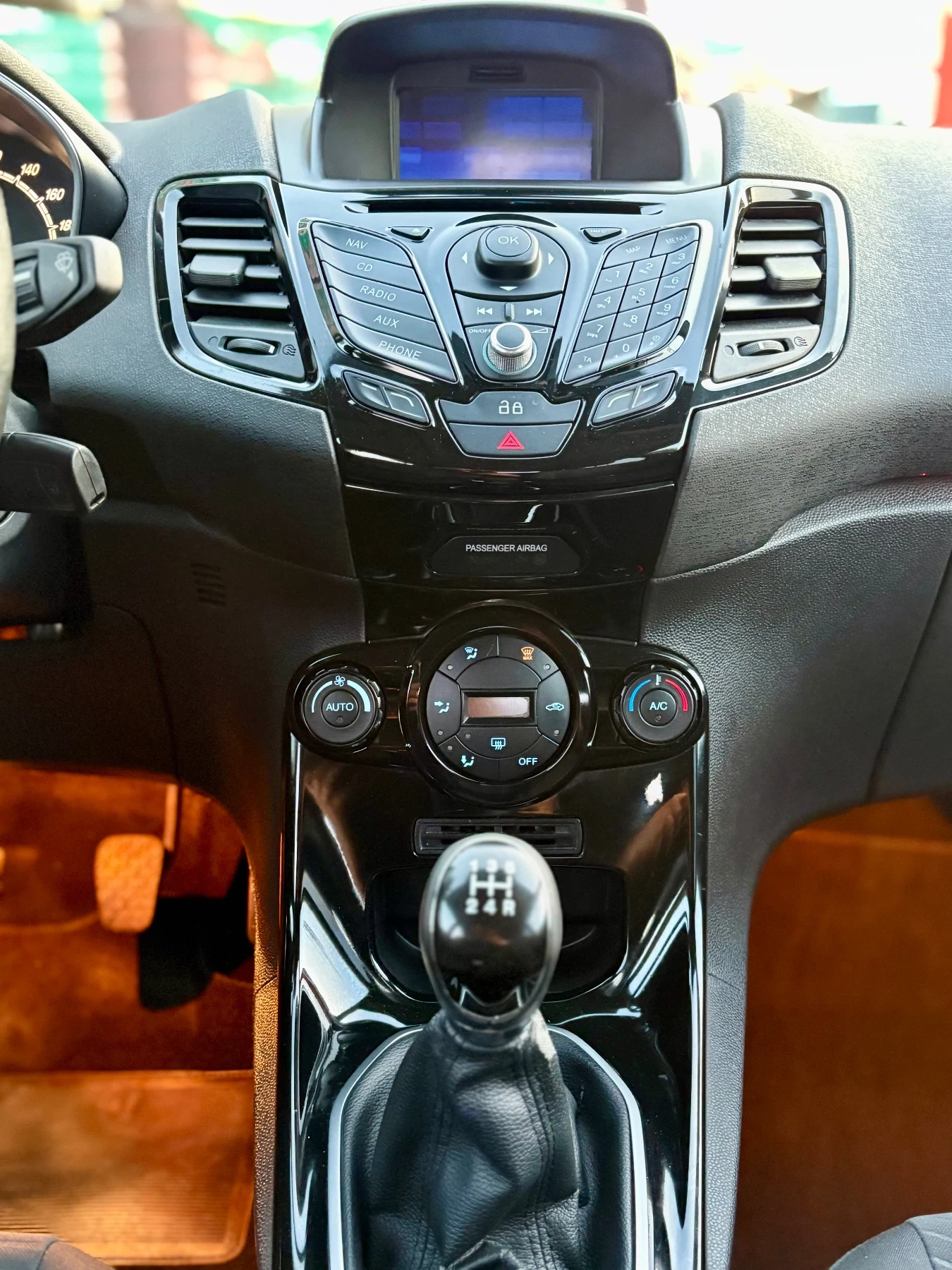 Ford Fiesta Titanium - изображение 10