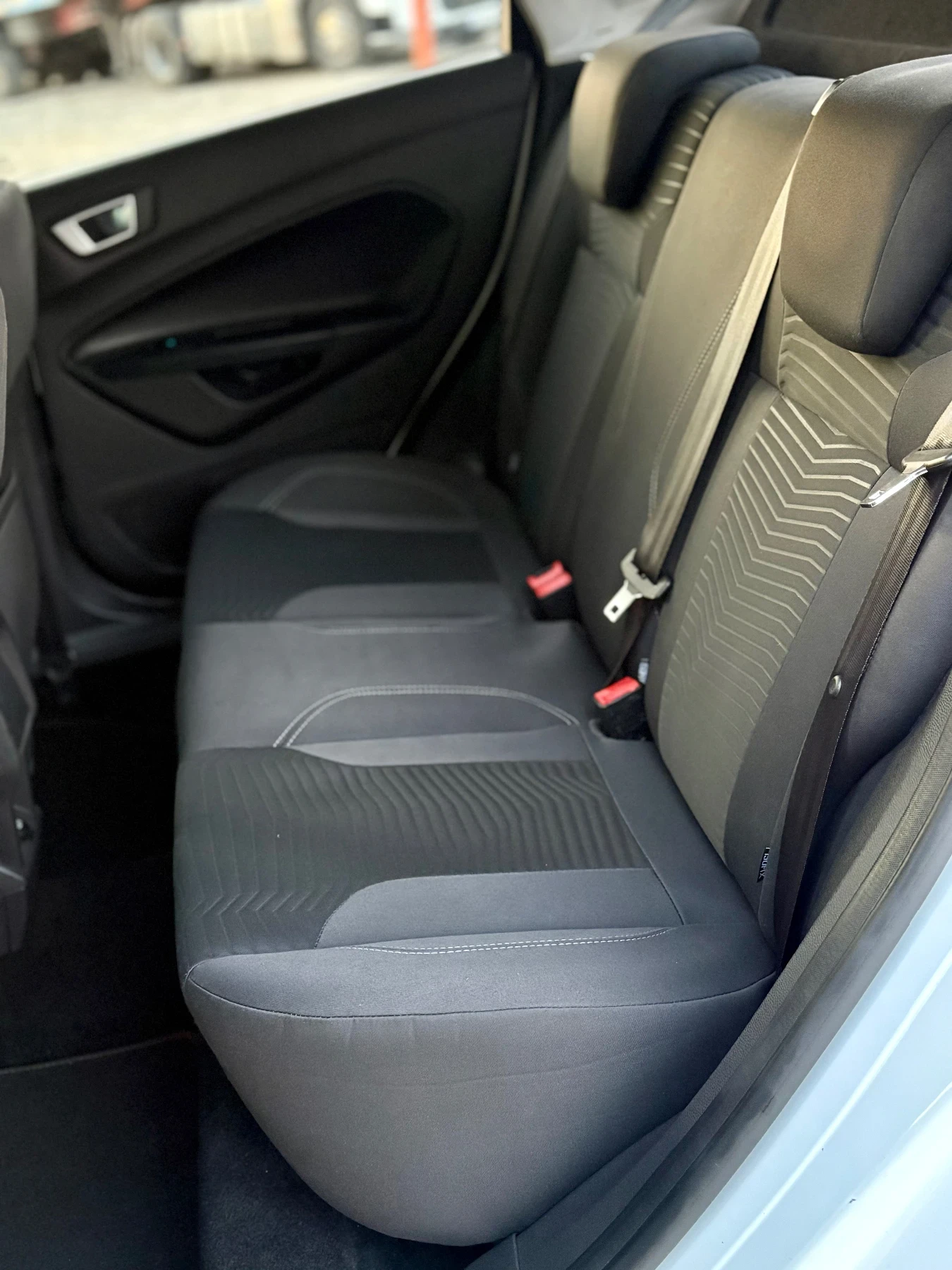 Ford Fiesta Titanium - изображение 9