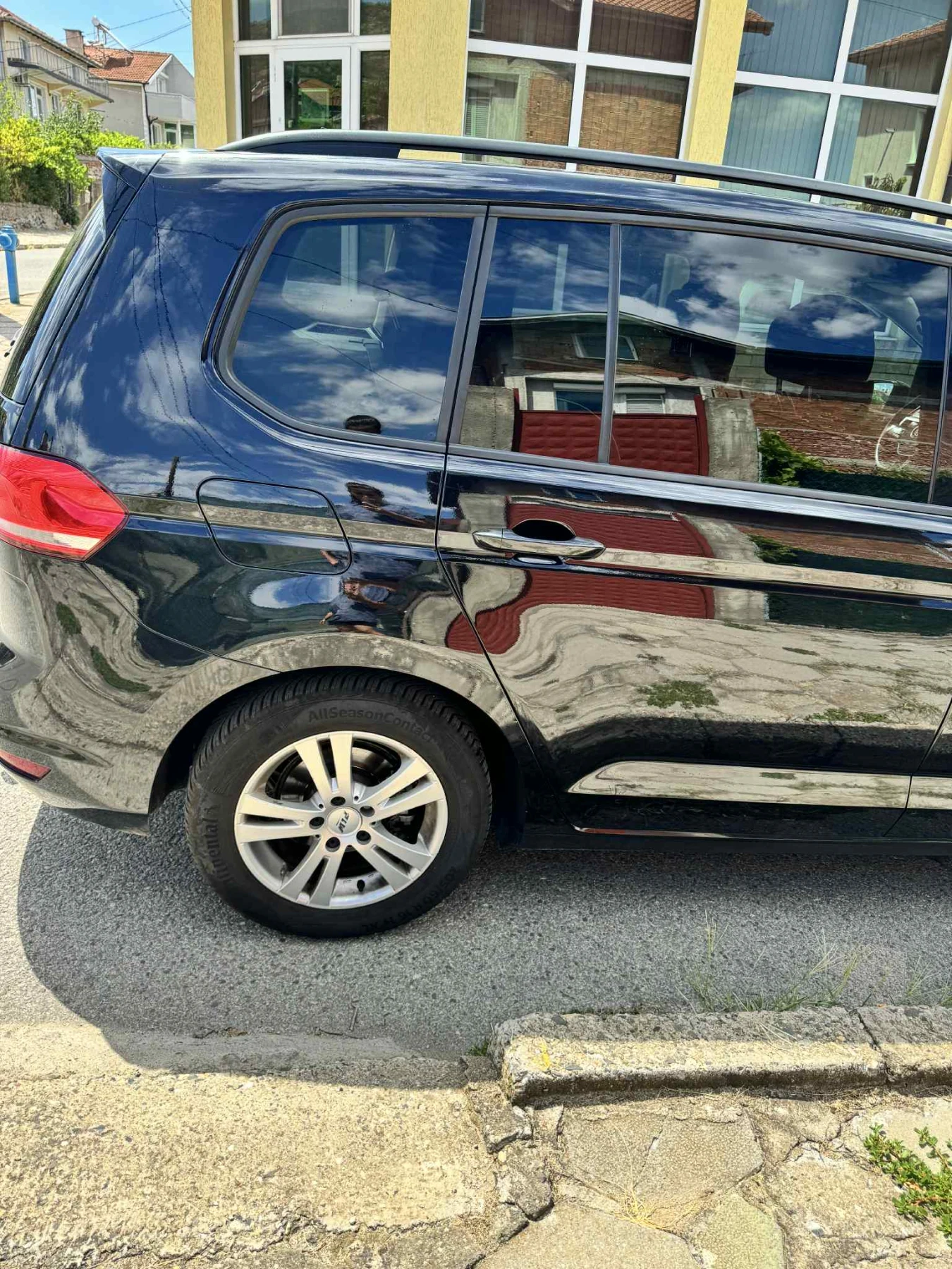 VW Touran  - изображение 2
