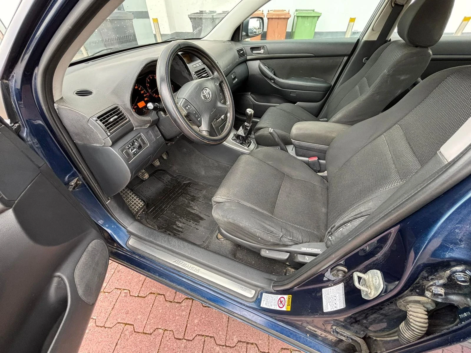 Toyota Avensis 1.6 110/81kw - изображение 6
