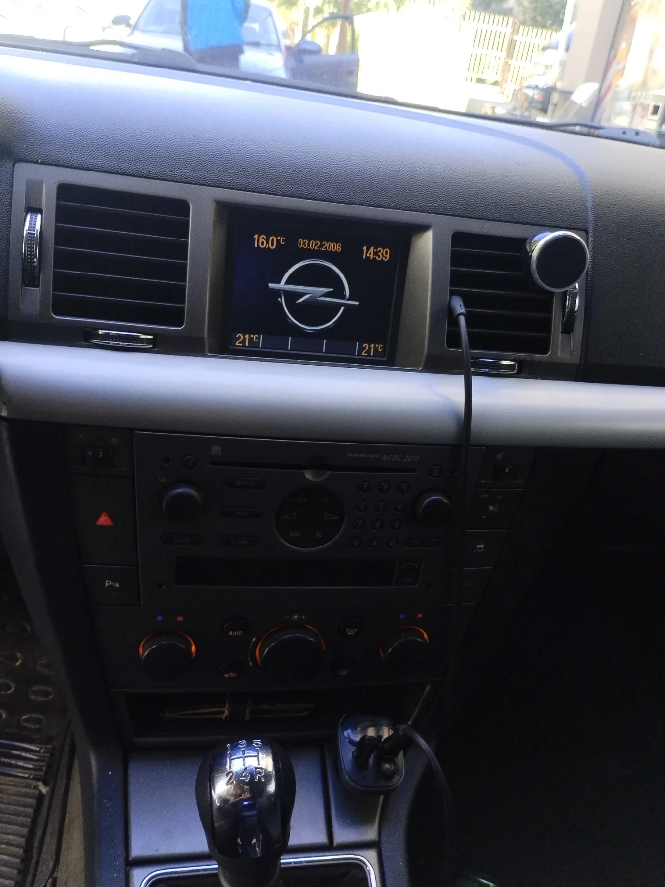 Opel Signum 2.2DTI - изображение 9