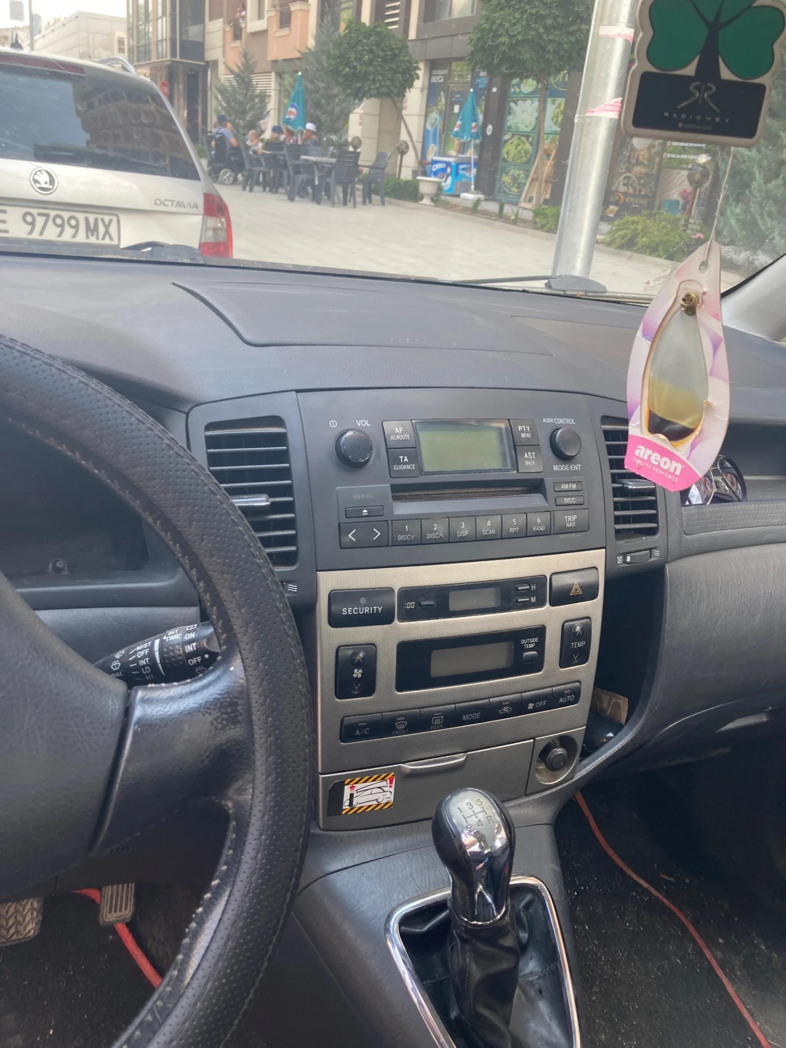 Toyota Corolla verso  - изображение 9