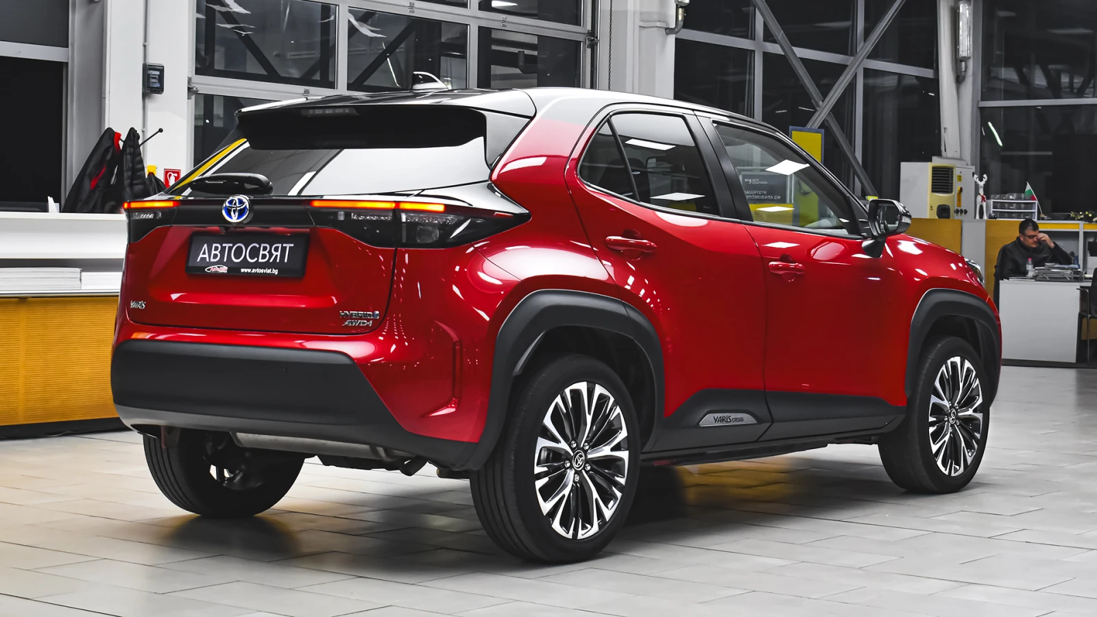 Toyota Yaris Cross 1.5 Hybrid Chic 4x4 Automatic - изображение 6