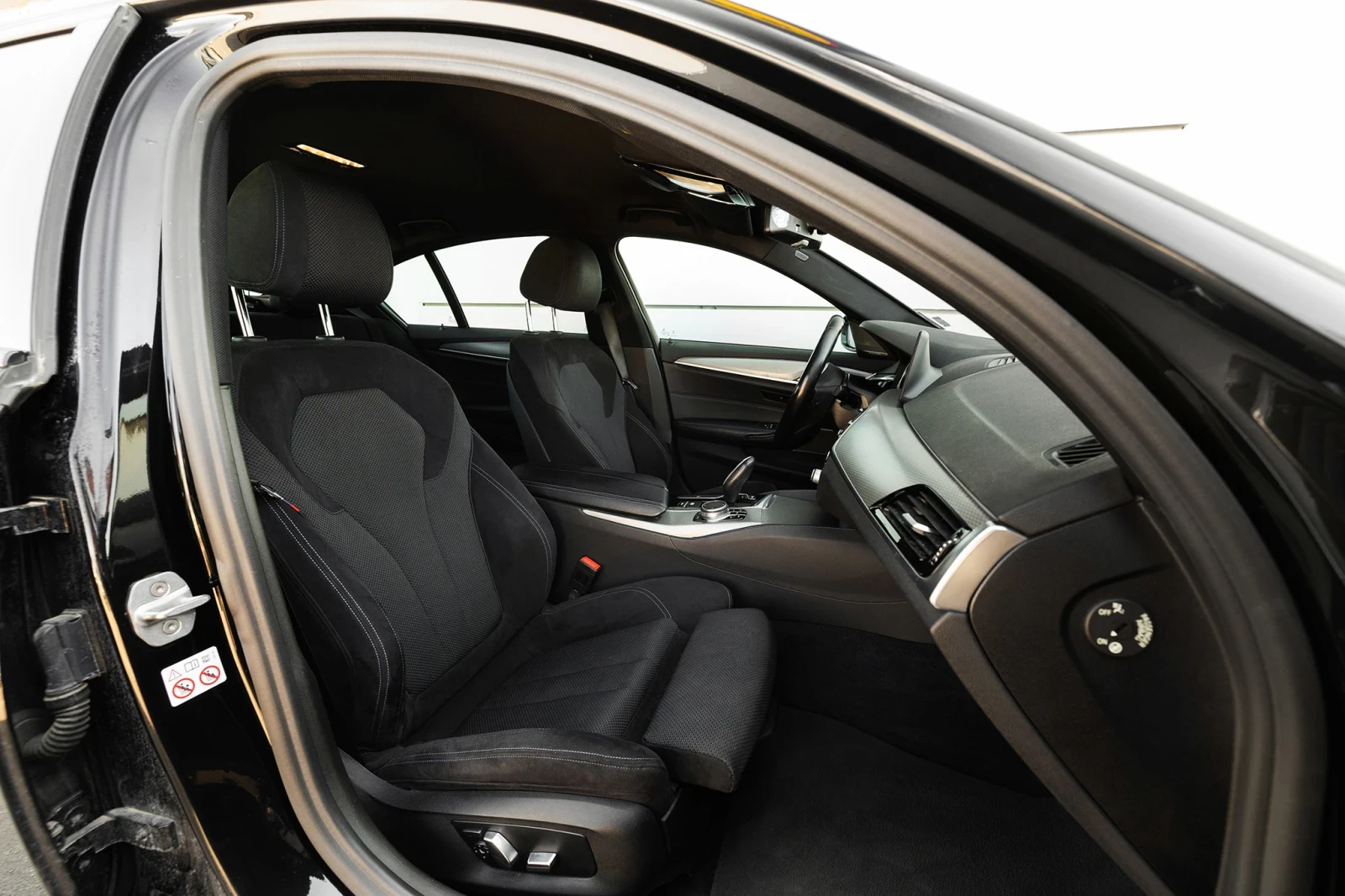 BMW 530 D xDrive M Sport Lci - изображение 8