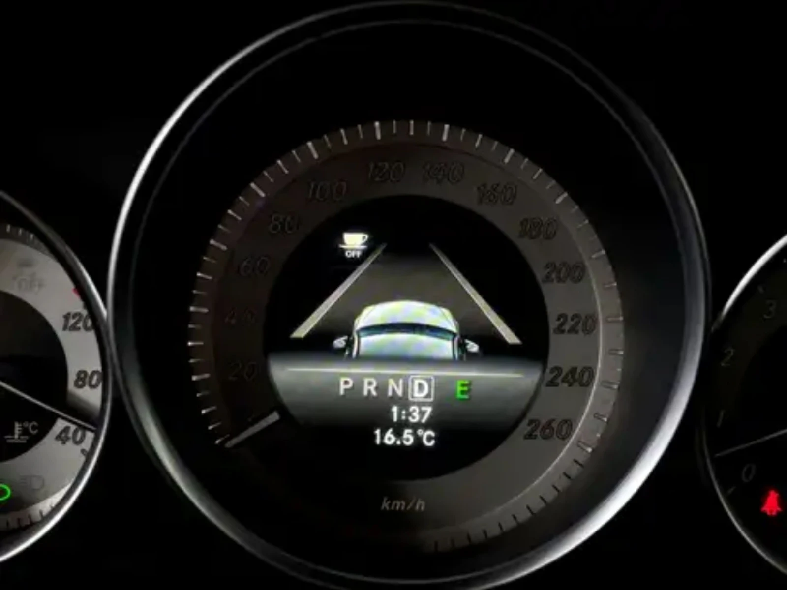 Mercedes-Benz C 300 2014/V6/ПОДГРЕВ/МЪРТВА ТОЧКА/ЛЮК/КАМЕРА/4Matic, снимка 15 - Автомобили и джипове - 53987294