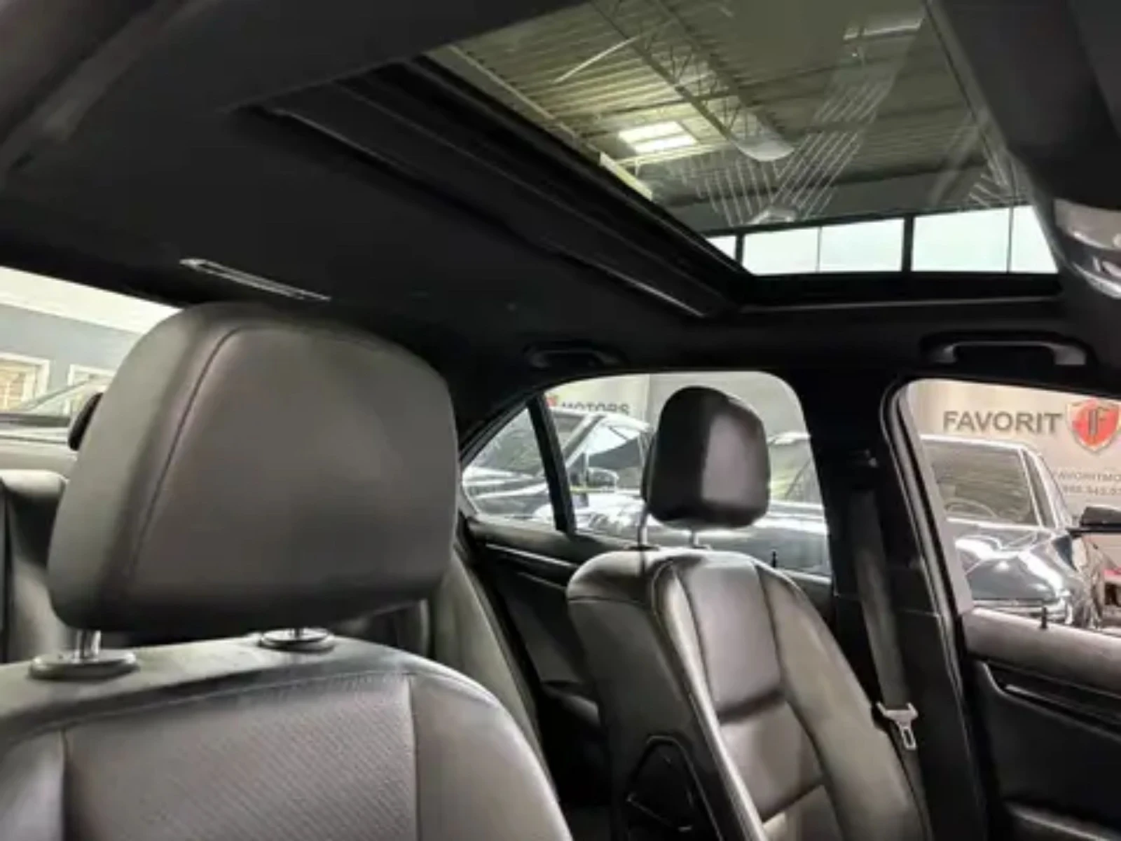 Mercedes-Benz C 300 2014/V6/ПОДГРЕВ/МЪРТВА ТОЧКА/ЛЮК/КАМЕРА/4Matic, снимка 7 - Автомобили и джипове - 53987294