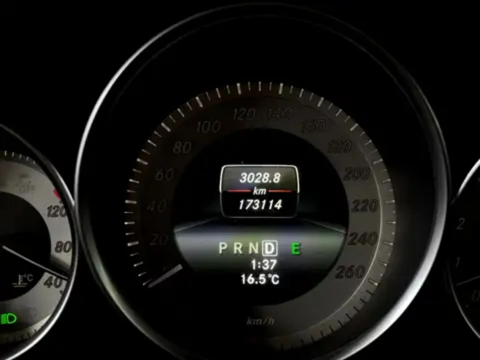 Mercedes-Benz C 300 2014/V6/ПОДГРЕВ/МЪРТВА ТОЧКА/ЛЮК/КАМЕРА/4Matic, снимка 14 - Автомобили и джипове - 53987294