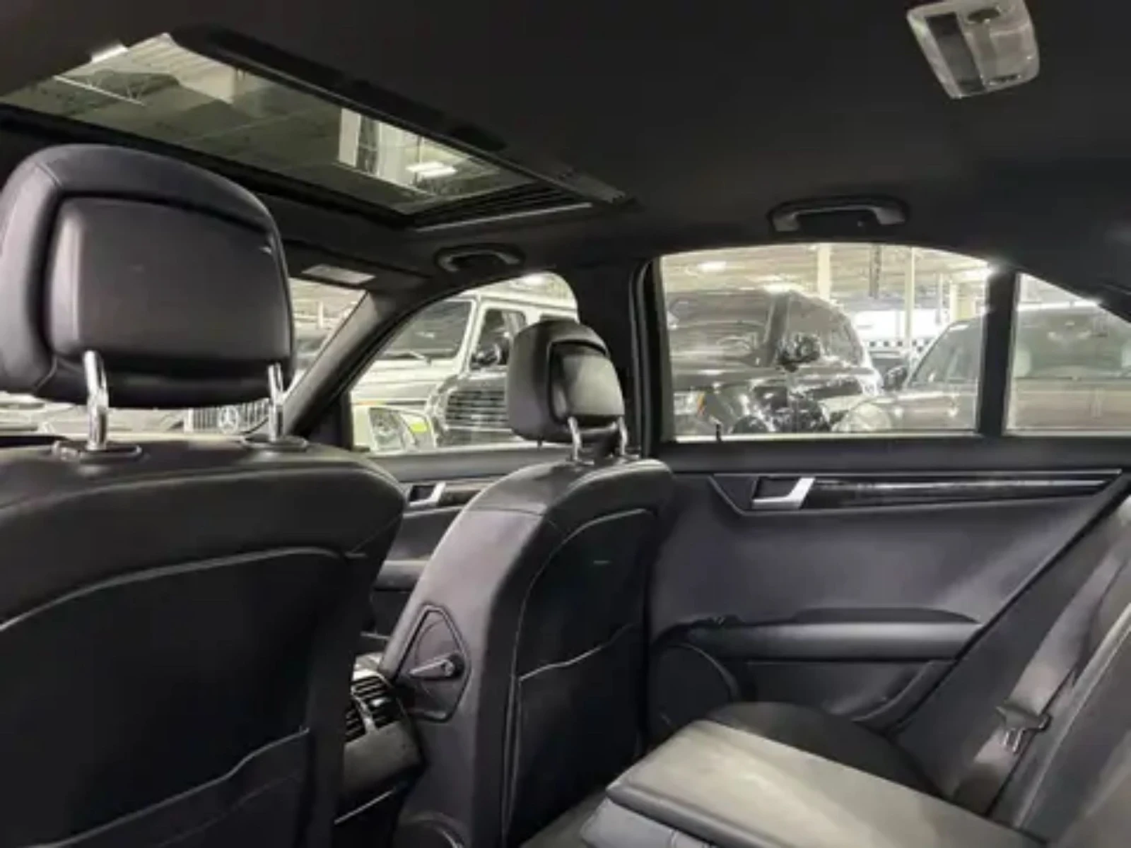 Mercedes-Benz C 300 2014/V6/ПОДГРЕВ/МЪРТВА ТОЧКА/ЛЮК/КАМЕРА/4Matic, снимка 9 - Автомобили и джипове - 53987294