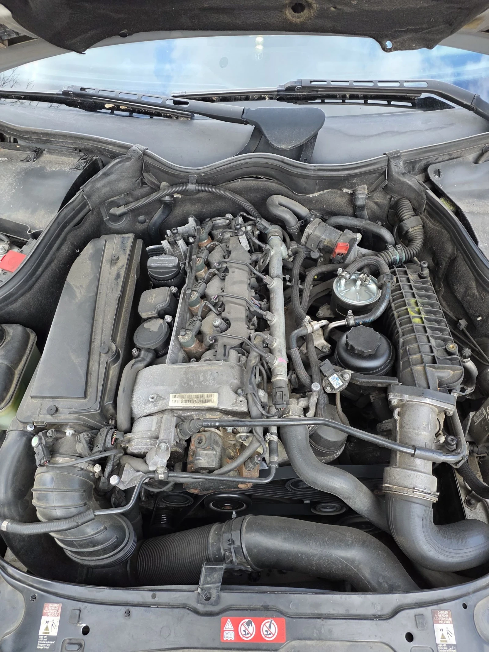 Mercedes-Benz C 220 2.2, снимка 4 - Автомобили и джипове - 54160760