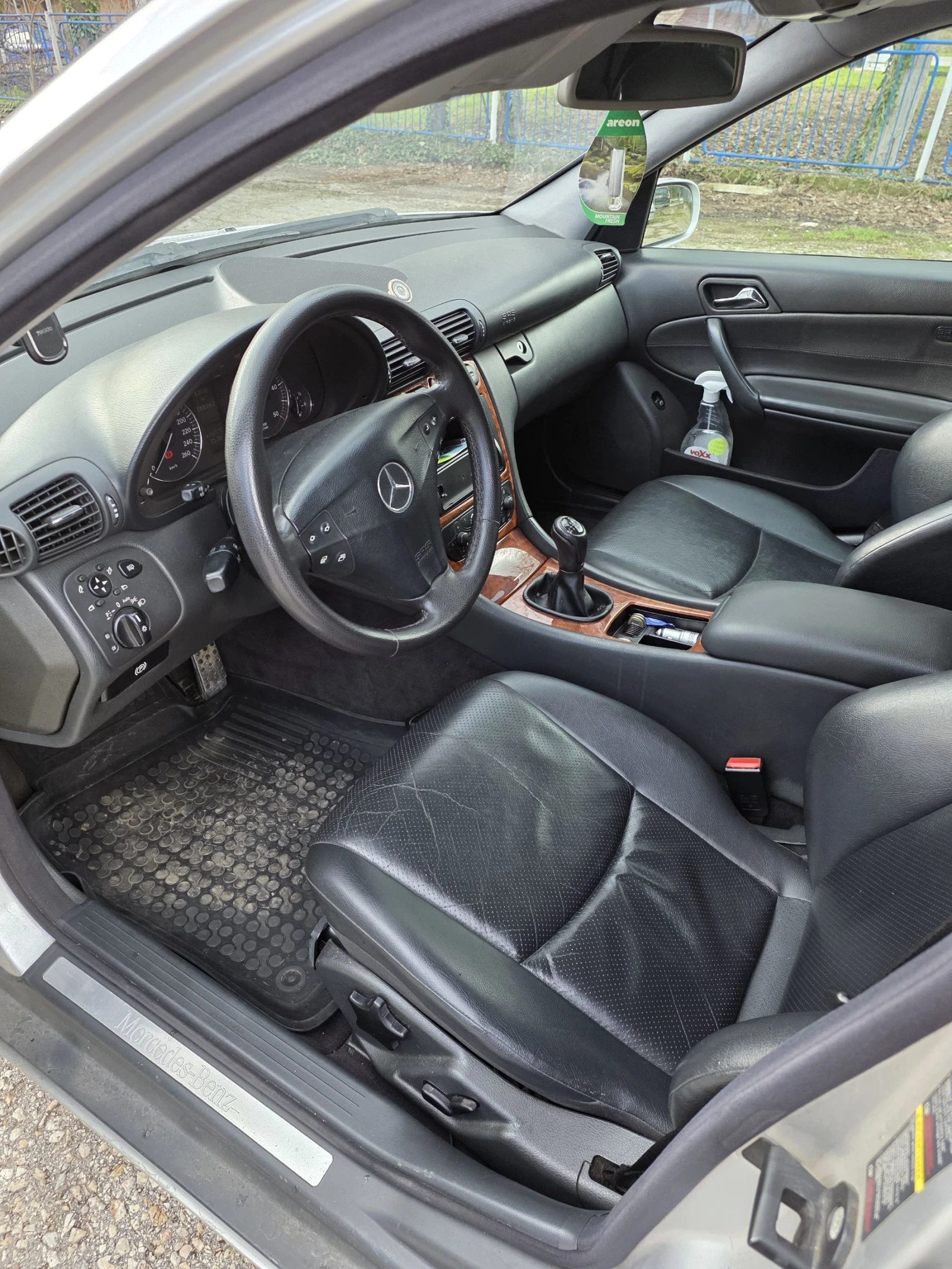 Mercedes-Benz C 220 2.2, снимка 8 - Автомобили и джипове - 54160760