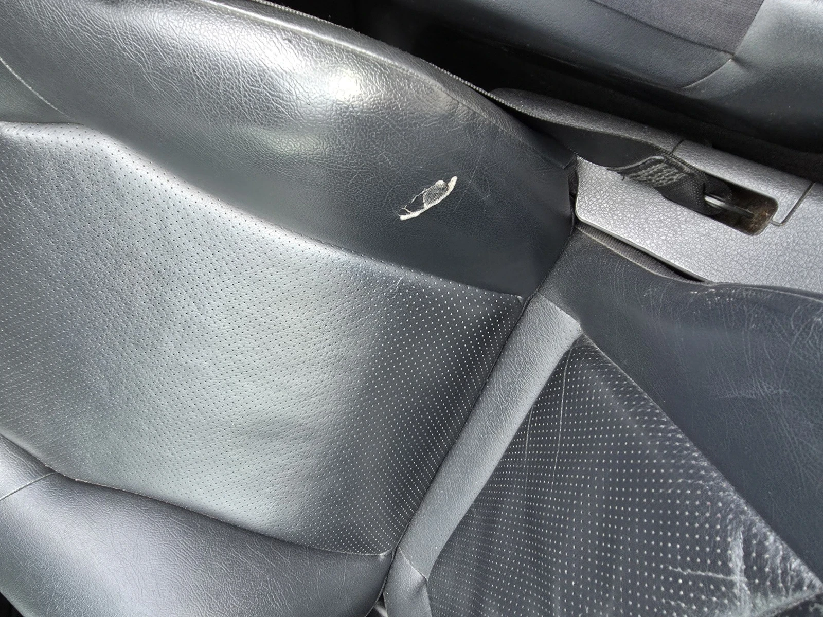 Mercedes-Benz C 220 2.2, снимка 7 - Автомобили и джипове - 54160760