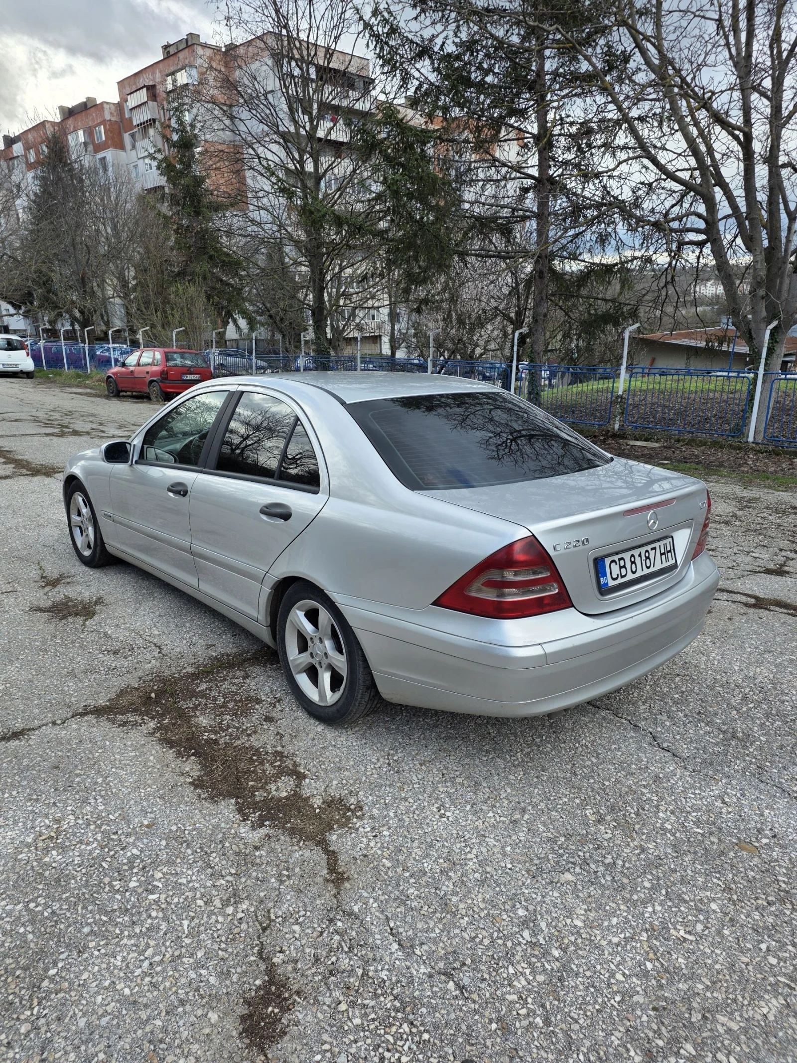 Mercedes-Benz C 220 2.2, снимка 3 - Автомобили и джипове - 54160760