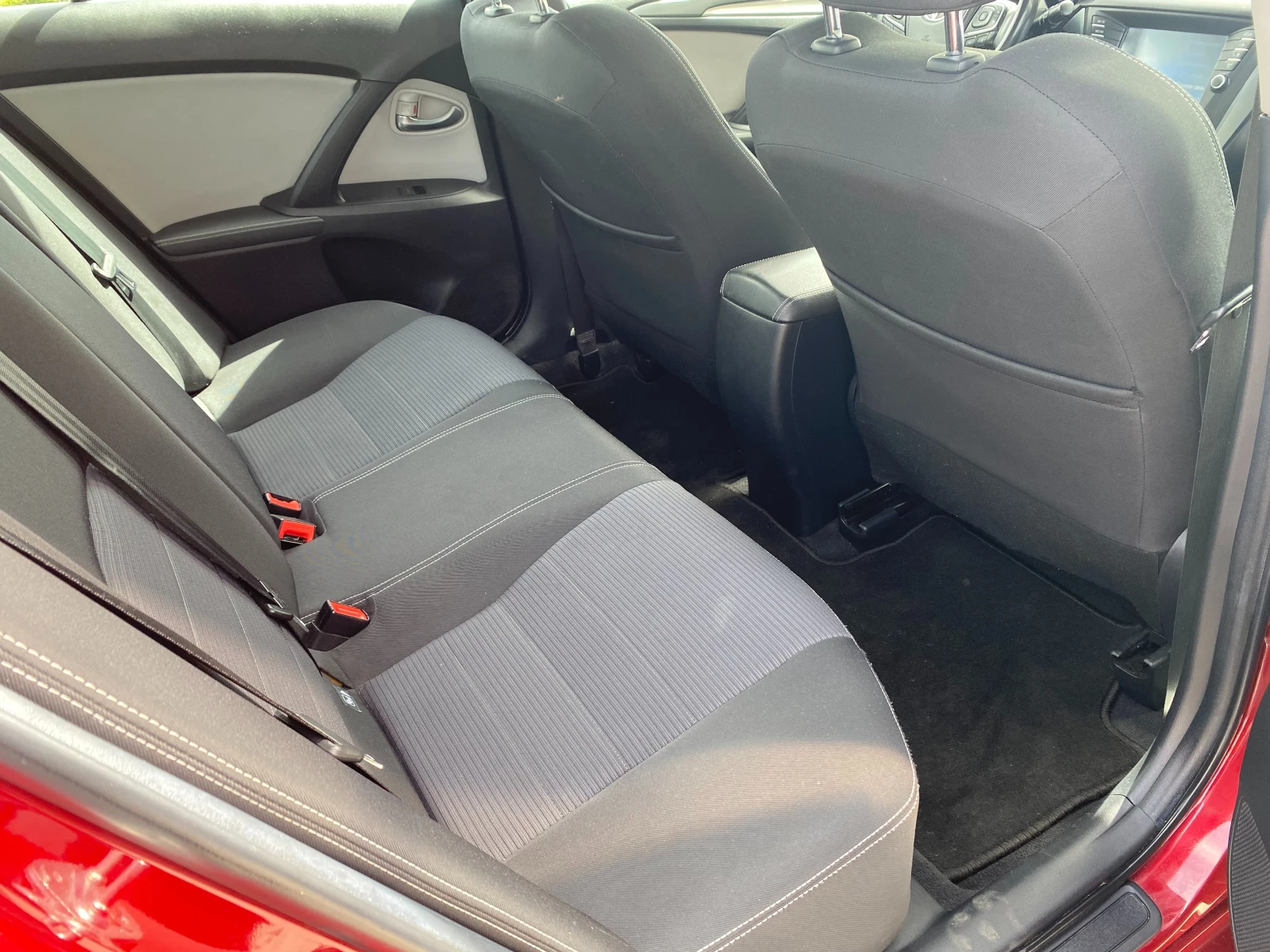 Toyota Avensis 1.8 Executive  | Mobile.bg � ����������� 13