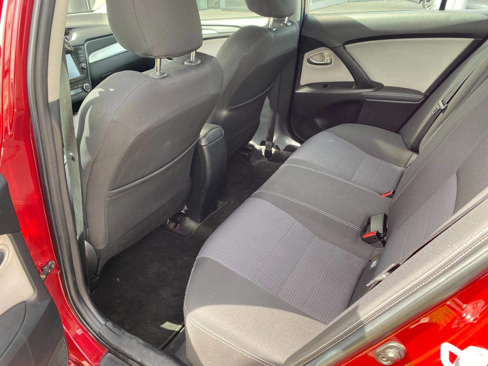 Toyota Avensis 1.8 Executive  | Mobile.bg � ����������� 14