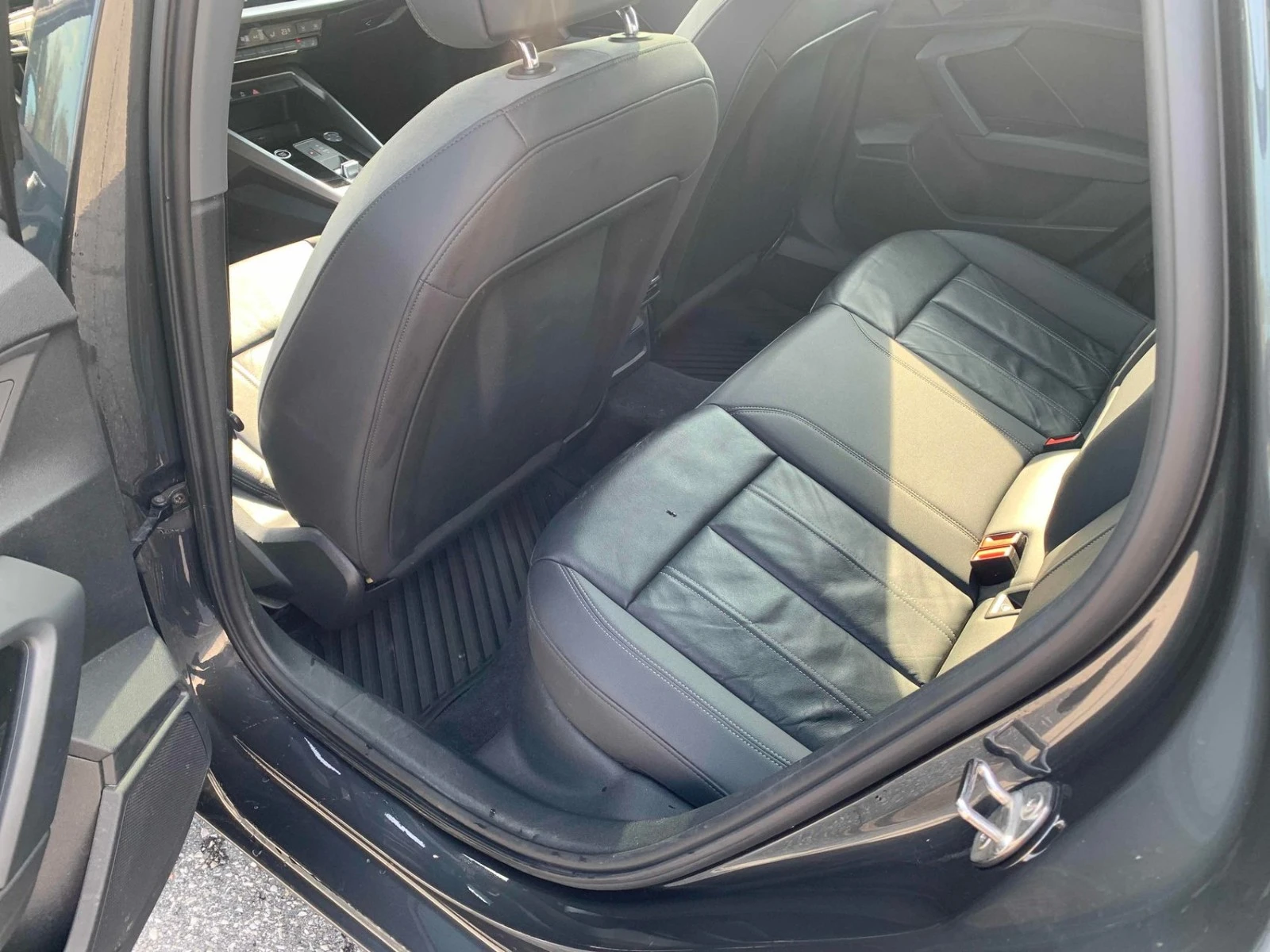 Audi A3 ПОДГРЕВ* KEYLESS* КАМЕРА* М.ТОЧКА, снимка 12 - Автомобили и джипове - 54558008