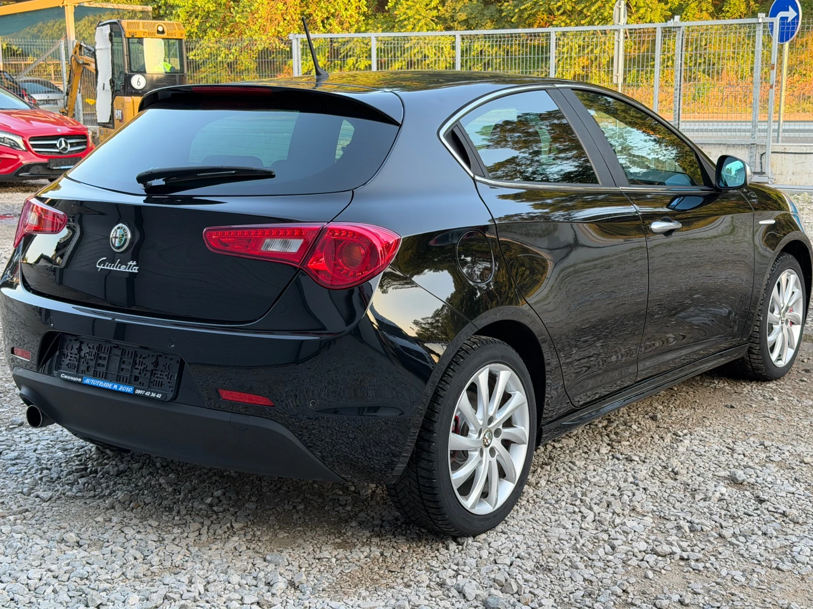 Alfa Romeo Giulietta 1.4BENZIN* TOP* NAVI* KOJA, снимка 4 - Автомобили и джипове - 54758636