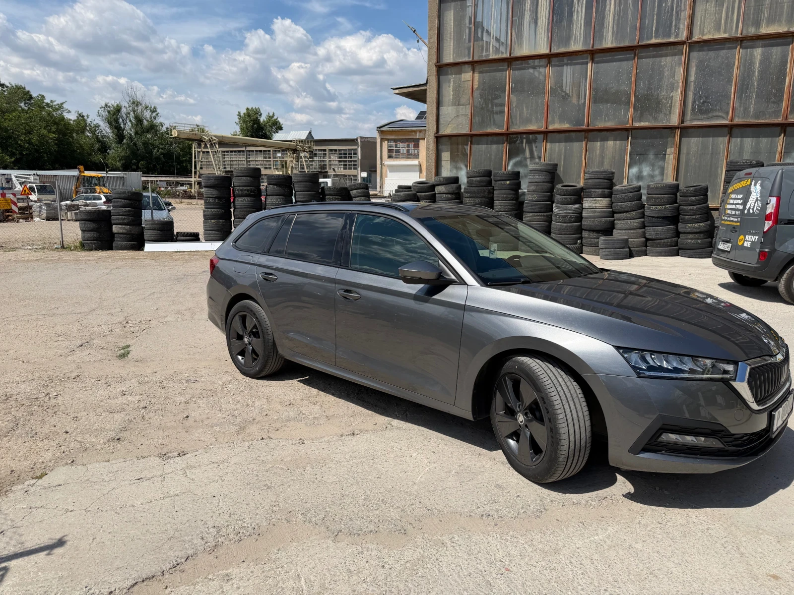 Skoda Octavia 2.0 TDI EXECUTIVE, снимка 4 - Автомобили и джипове - 54979637