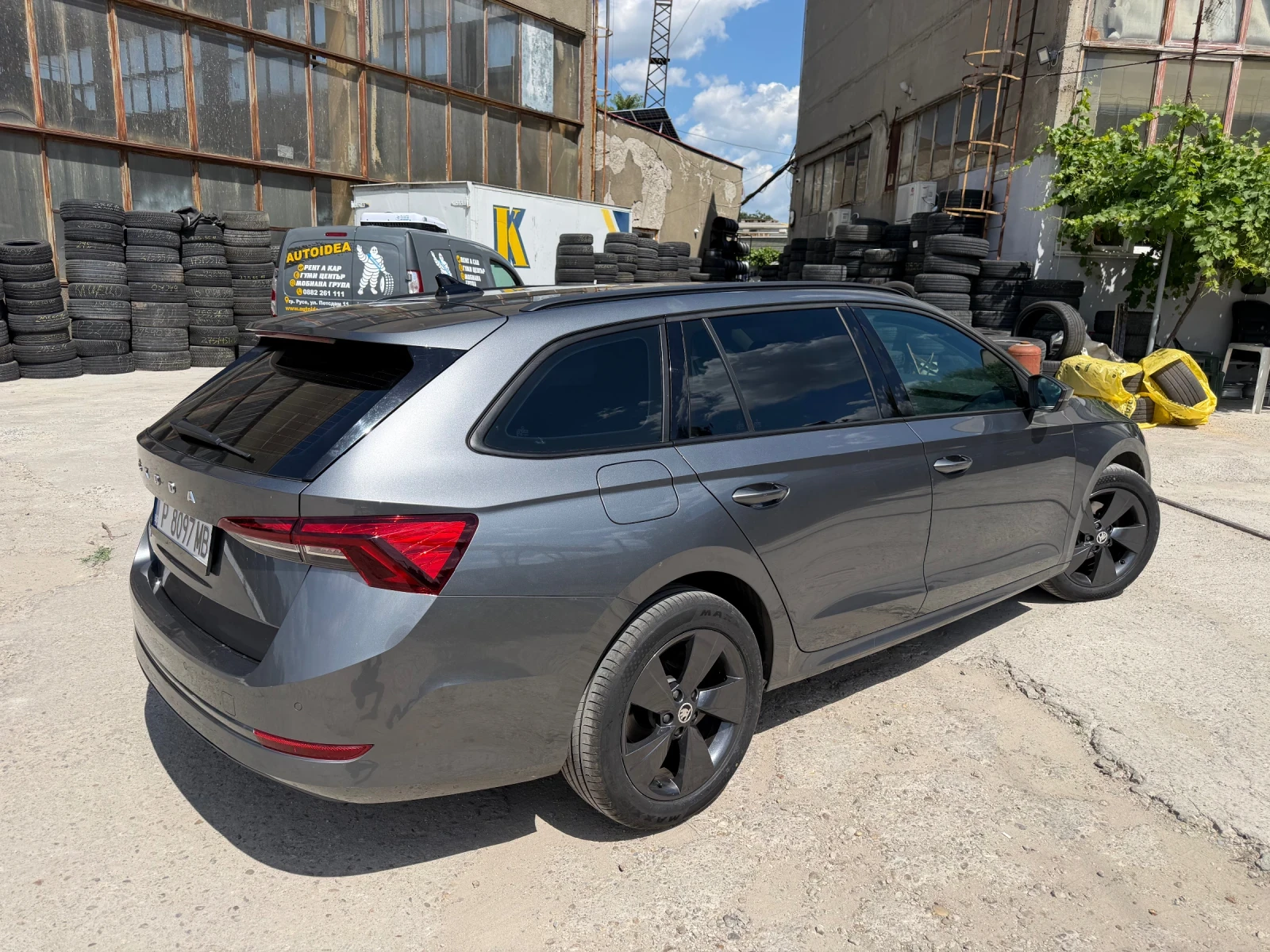 Skoda Octavia 2.0 TDI EXECUTIVE, снимка 5 - Автомобили и джипове - 54979637