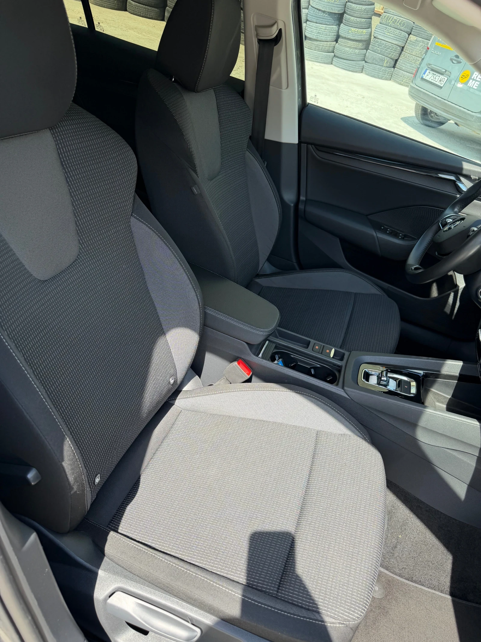 Skoda Octavia 2.0 TDI EXECUTIVE, снимка 8 - Автомобили и джипове - 54979637