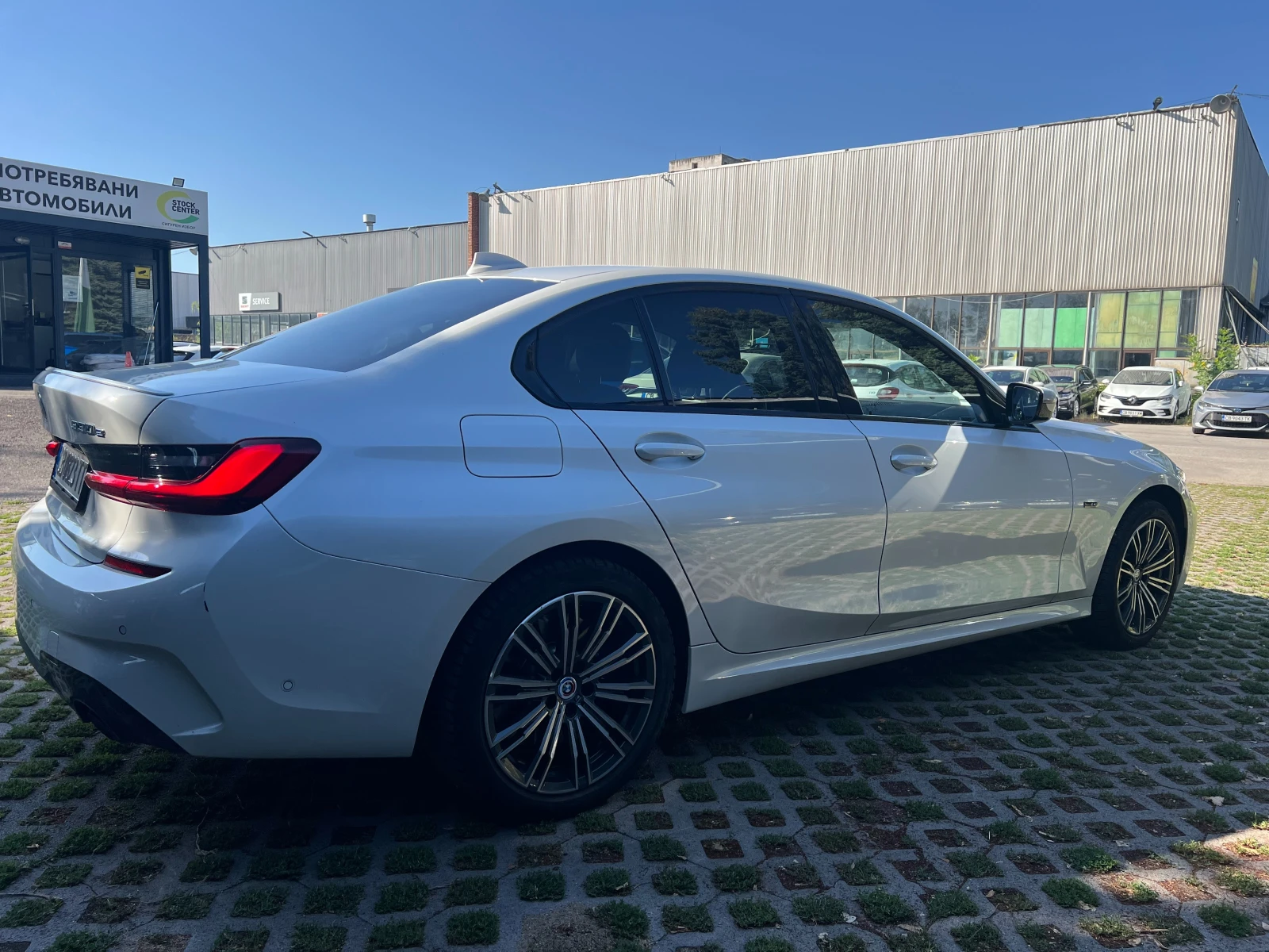 BMW 330 e xDrive / M-Pack, снимка 6 - Автомобили и джипове - 55291034
