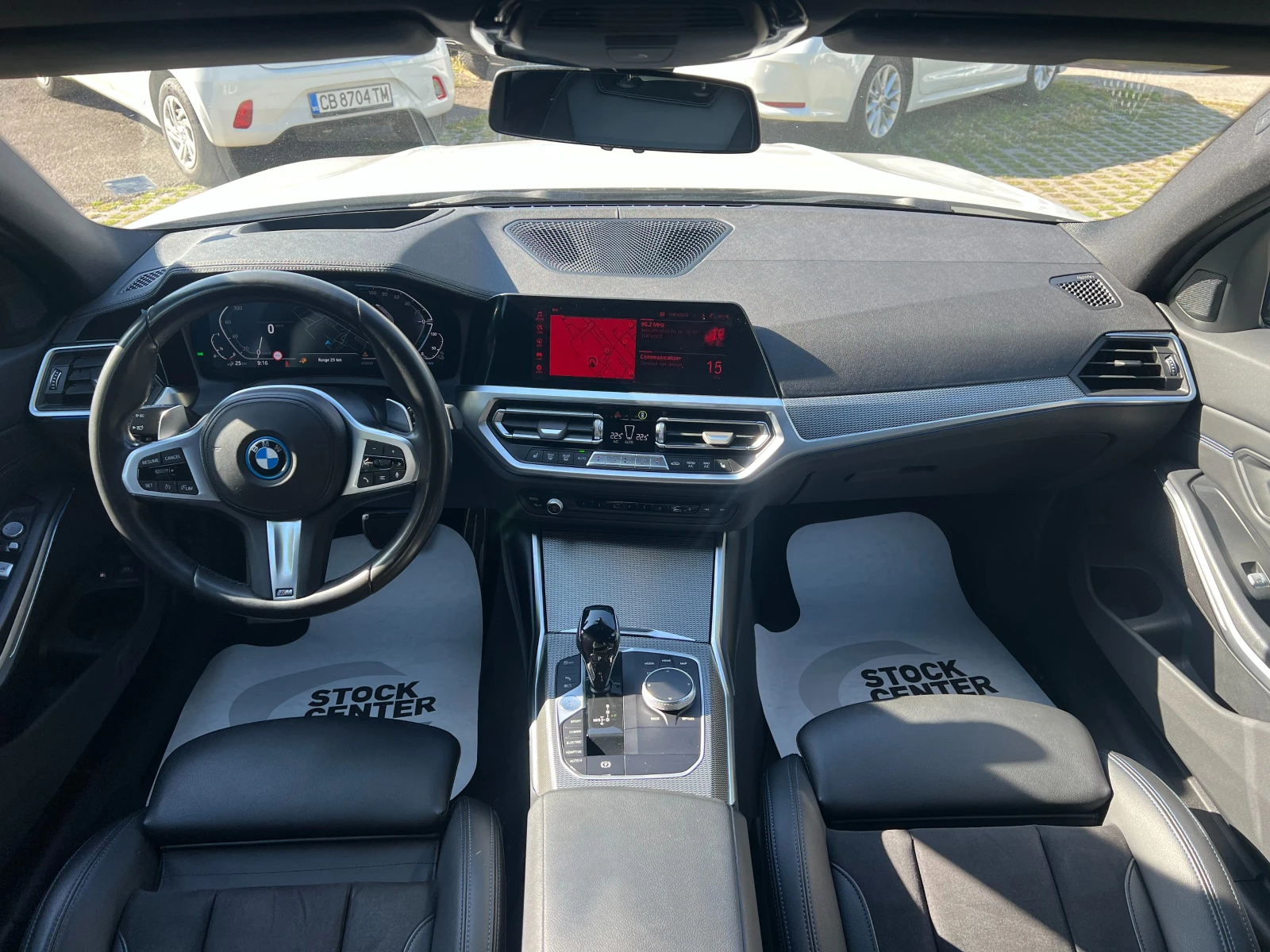 BMW 330 e xDrive / M-Pack, снимка 8 - Автомобили и джипове - 55291034