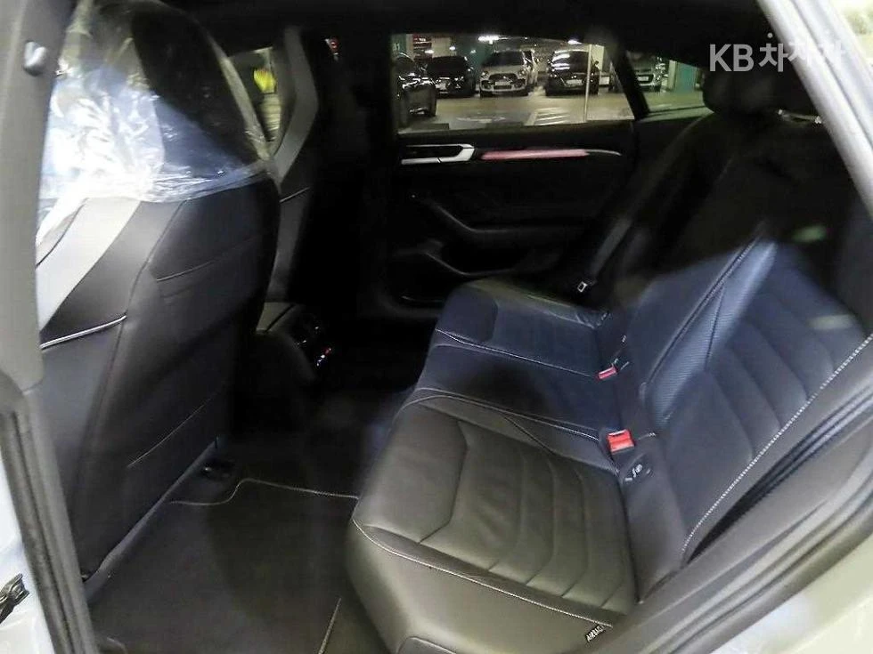 VW Arteon 2.0TDI R 4WD PRESTIGE HEAD UP 360CAM PANORAMA, снимка 13 - Автомобили и джипове - 55456177