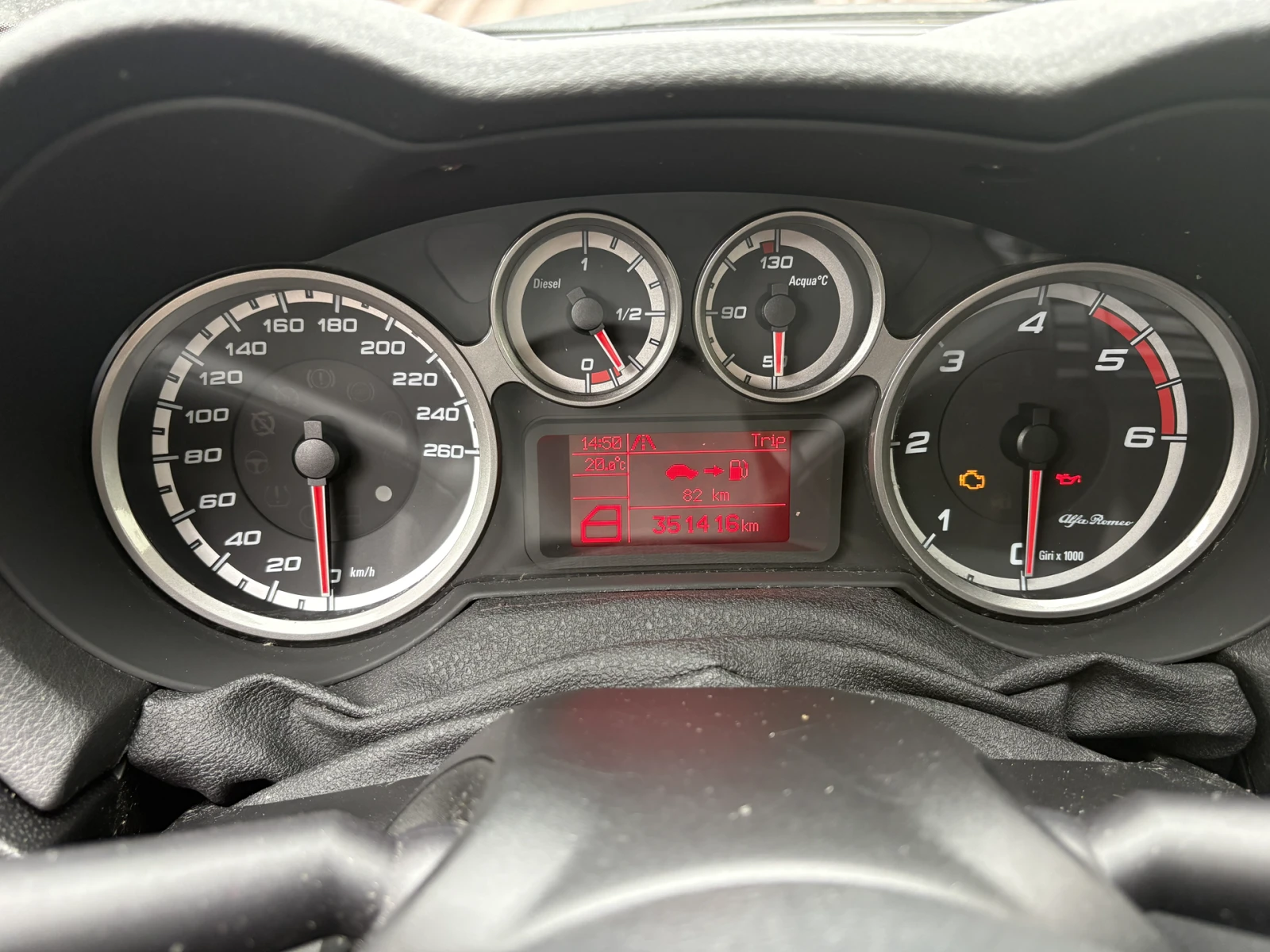 Alfa Romeo MiTo 1.3 JTDm Distinctive, снимка 9 - Автомобили и джипове - 55671575