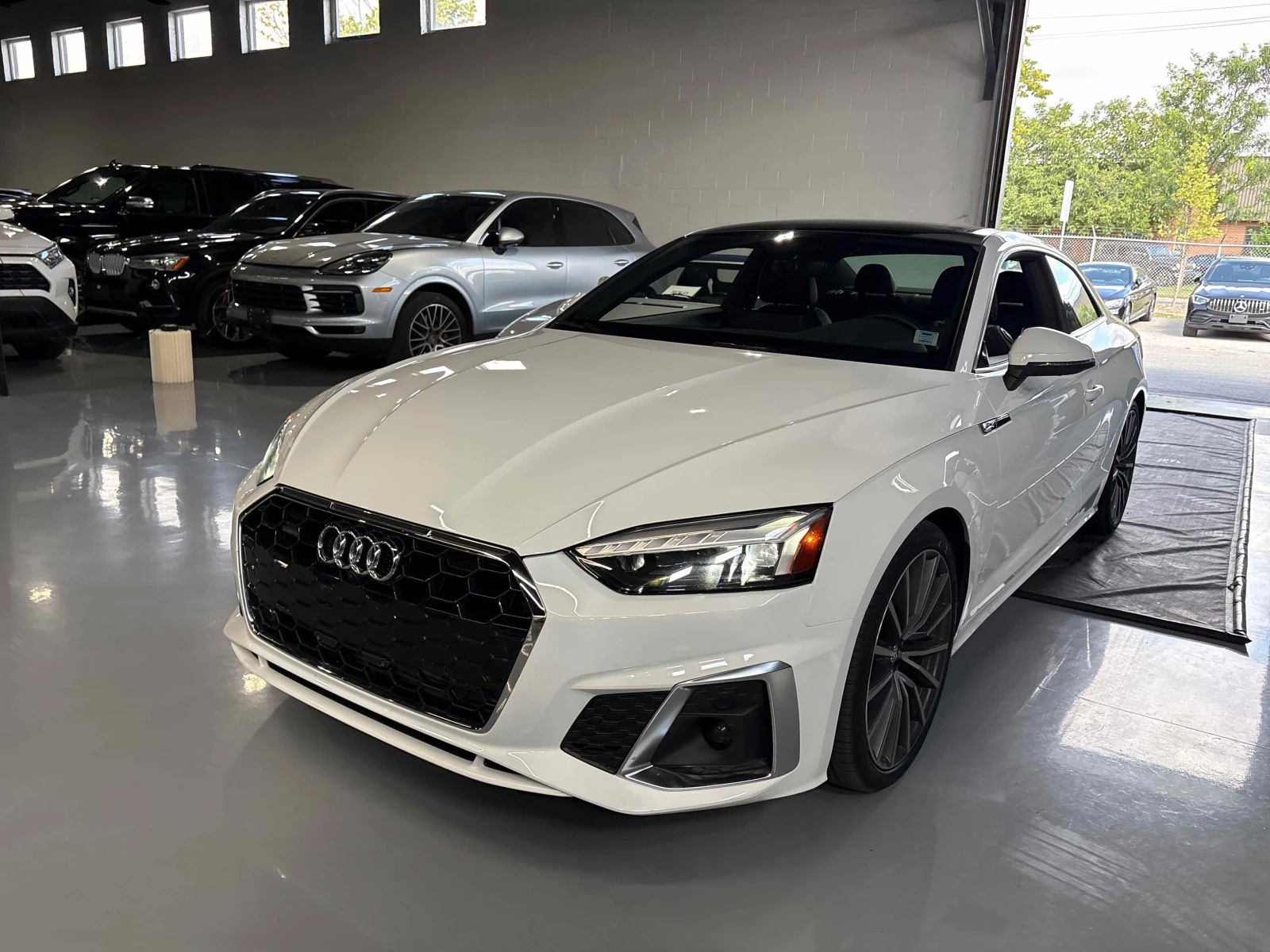 Audi A5 COUPE| MATRIX| PANO| МЕМОRY| 360| КЛИП НА МОТОРА, снимка 12 - Автомобили и джипове - 55873809