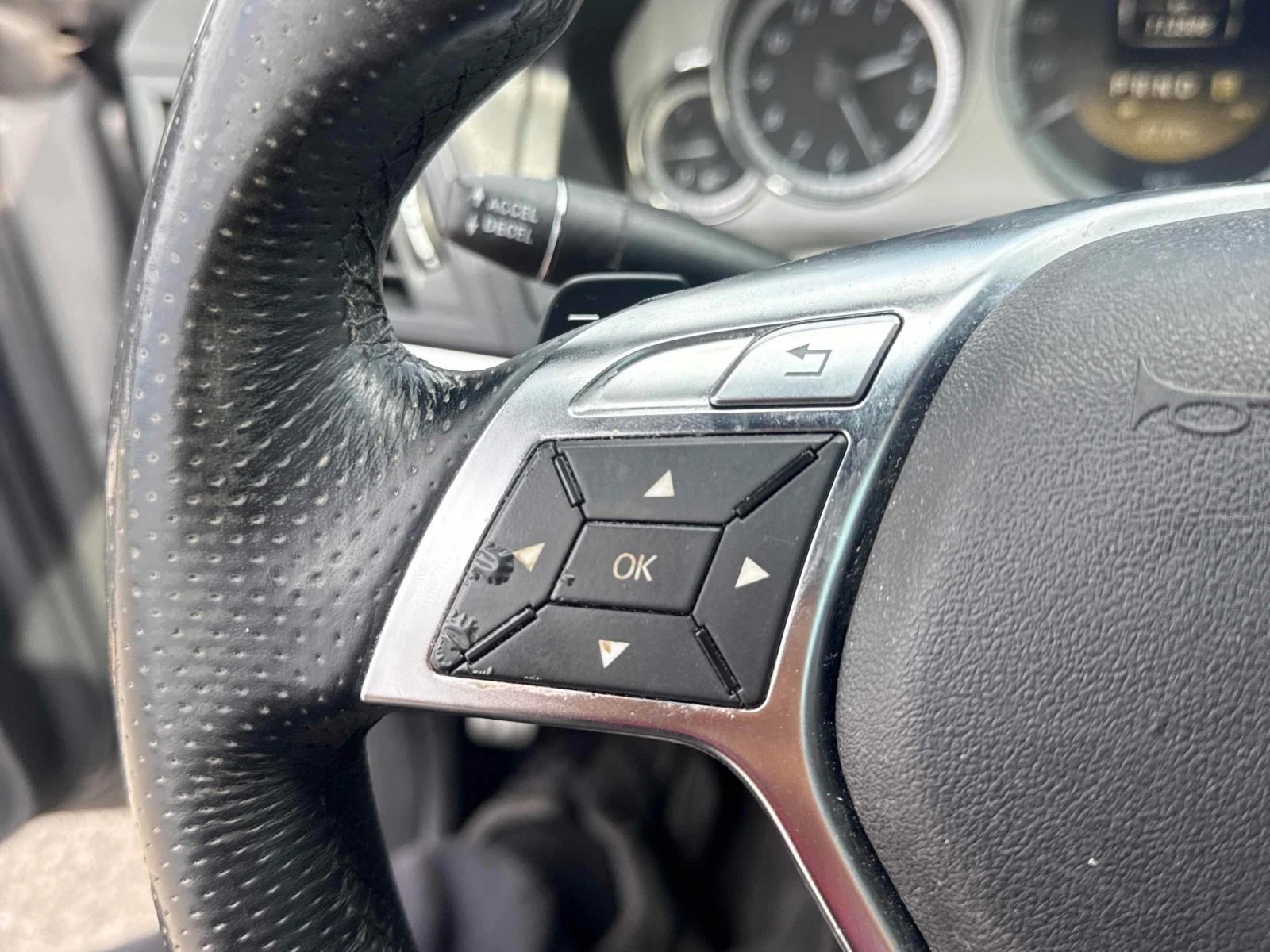 Mercedes-Benz E 350  CARFAX / ПАНОРАМА / АВТОКРЕДИТ, снимка 11 - Автомобили и джипове - 55914412