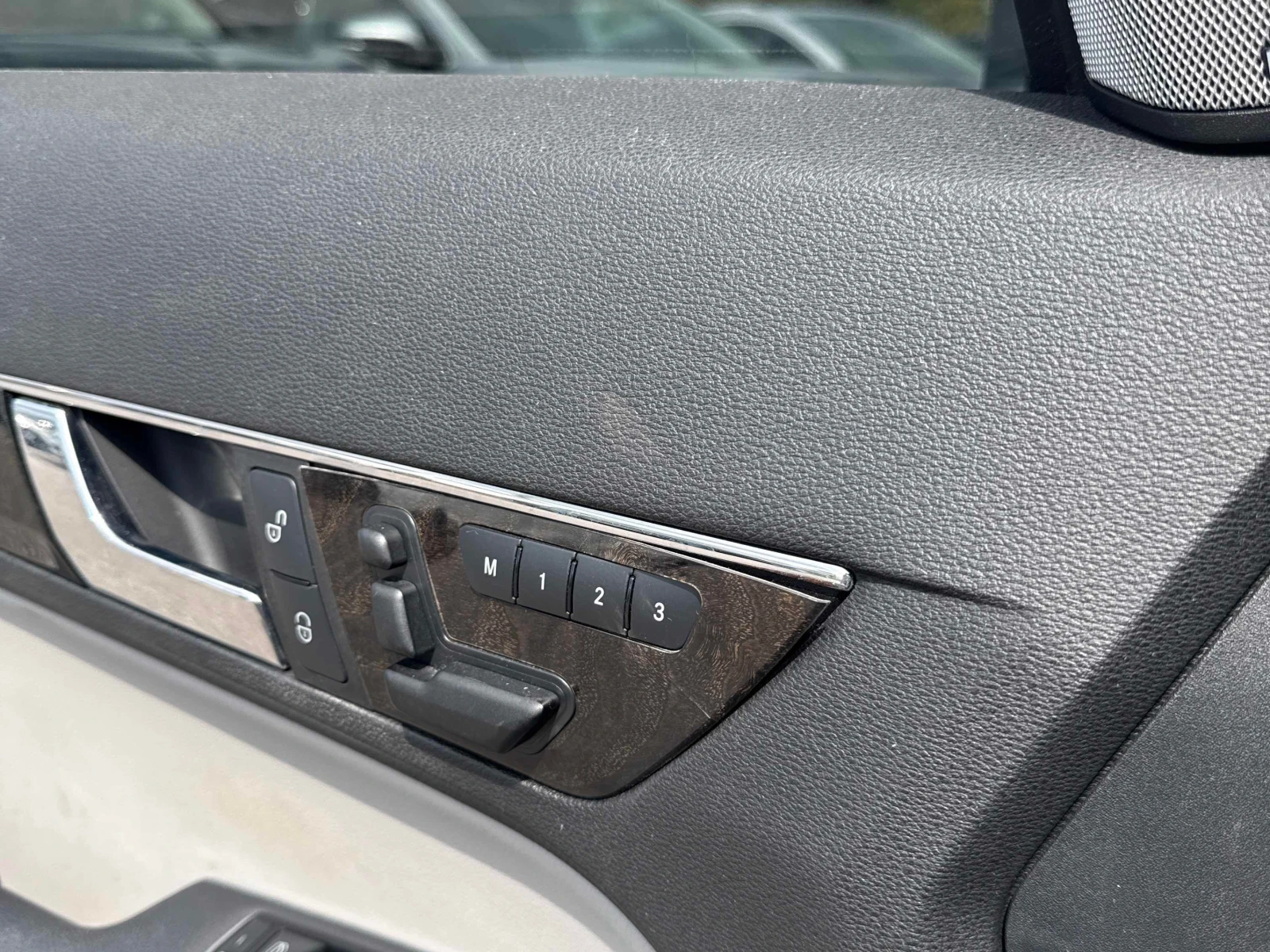 Mercedes-Benz E 350  CARFAX / ПАНОРАМА / АВТОКРЕДИТ, снимка 10 - Автомобили и джипове - 55914412