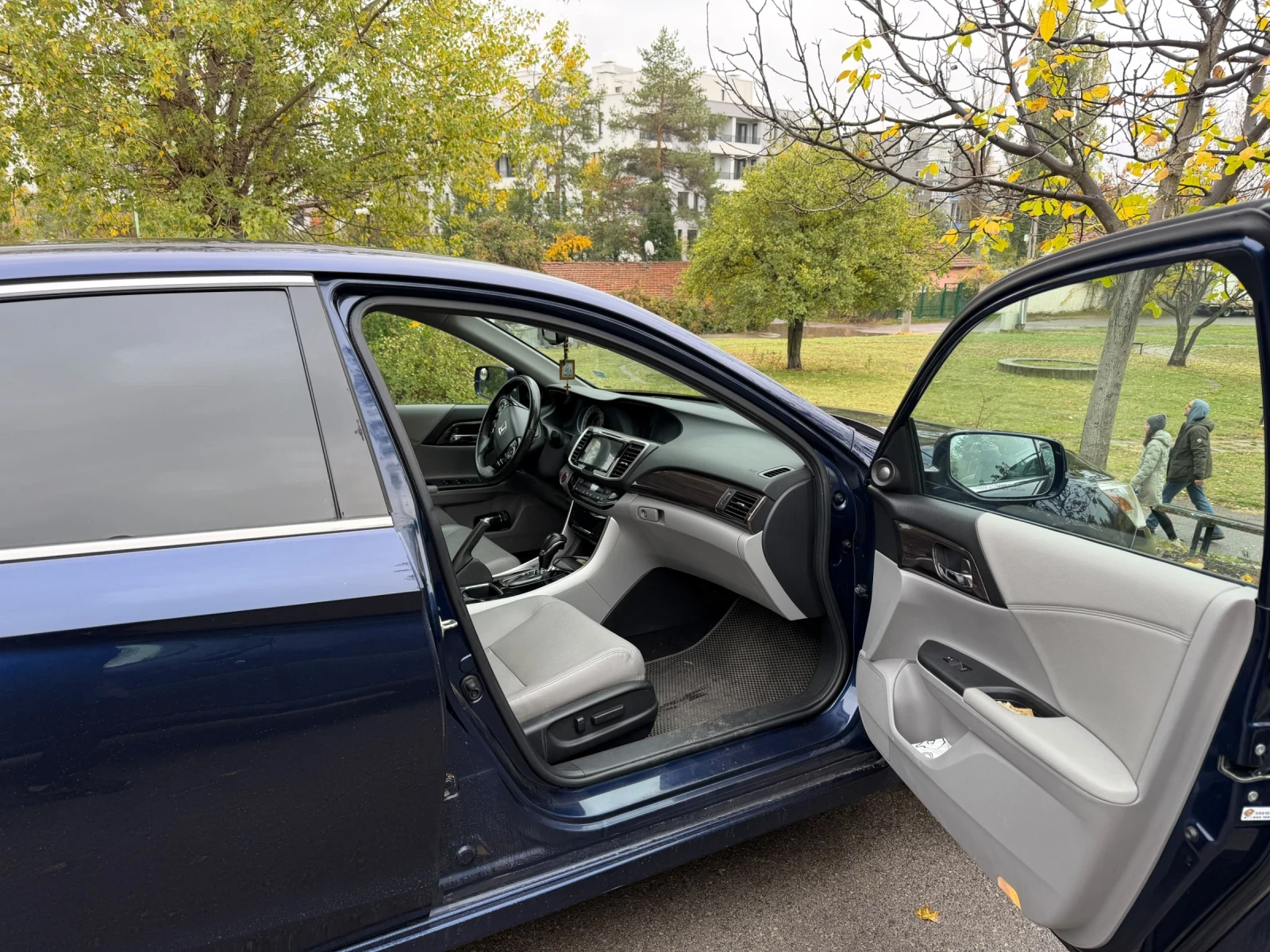 Honda Accord Touring, снимка 9 - Автомобили и джипове - 56745189