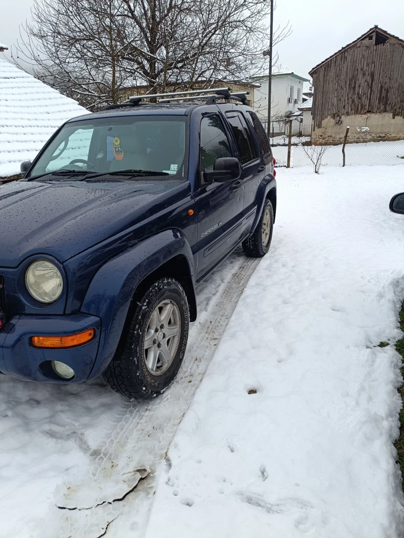 Jeep Cherokee Kj, снимка 2 - Автомобили и джипове - 48428918