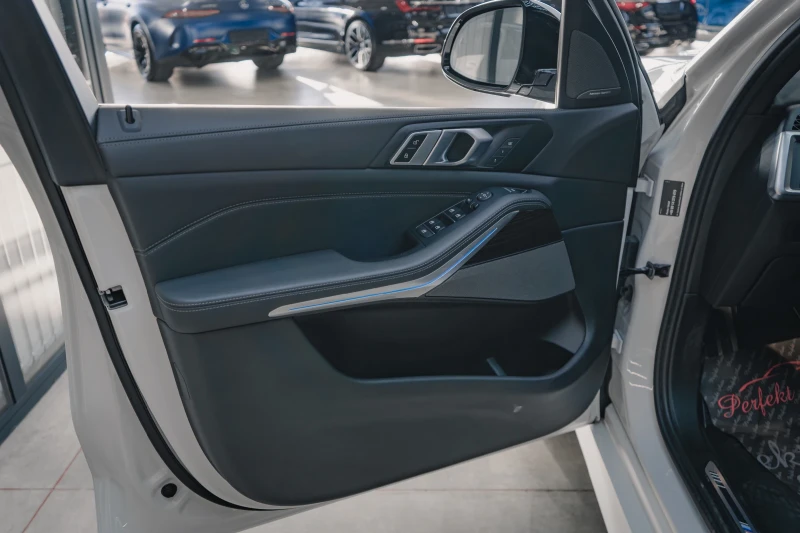 BMW X5 40i xDrive* M PACKET* Панорама* HARMAN/KARDON* LED, снимка 13 - Автомобили и джипове - 52617557