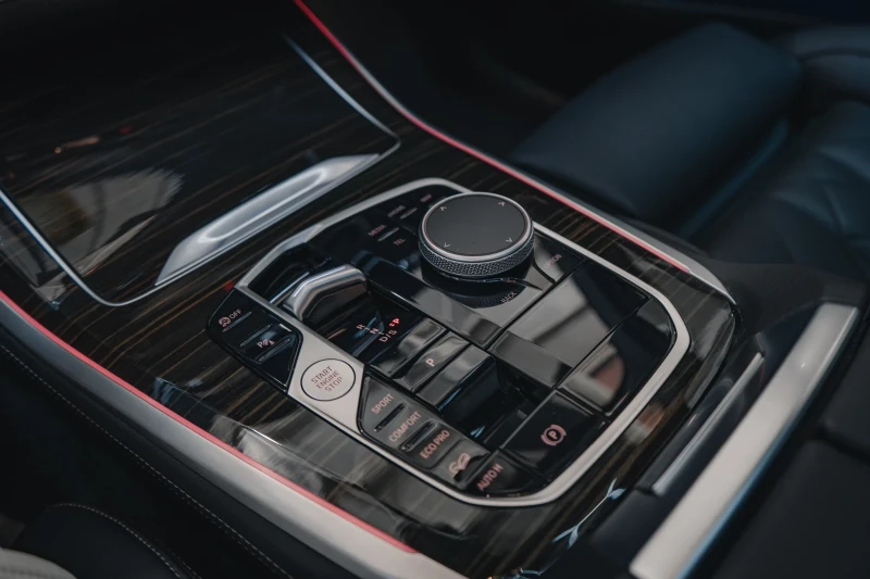 BMW X5 40i xDrive* M PACKET* Панорама* HARMAN/KARDON* LED, снимка 10 - Автомобили и джипове - 52617557