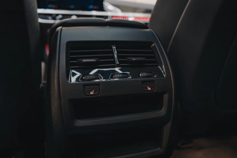 BMW X5 40i xDrive* M PACKET* Панорама* HARMAN/KARDON* LED, снимка 4 - Автомобили и джипове - 52617557