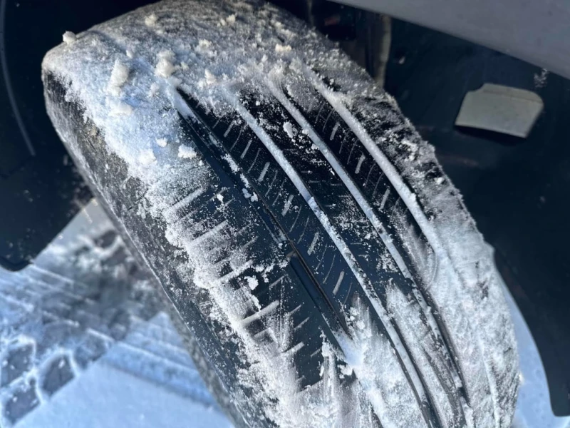 Hyundai Tucson * Essential * CARFAX * ЦЕНА ДО БГ, снимка 7 - Автомобили и джипове - 53261118