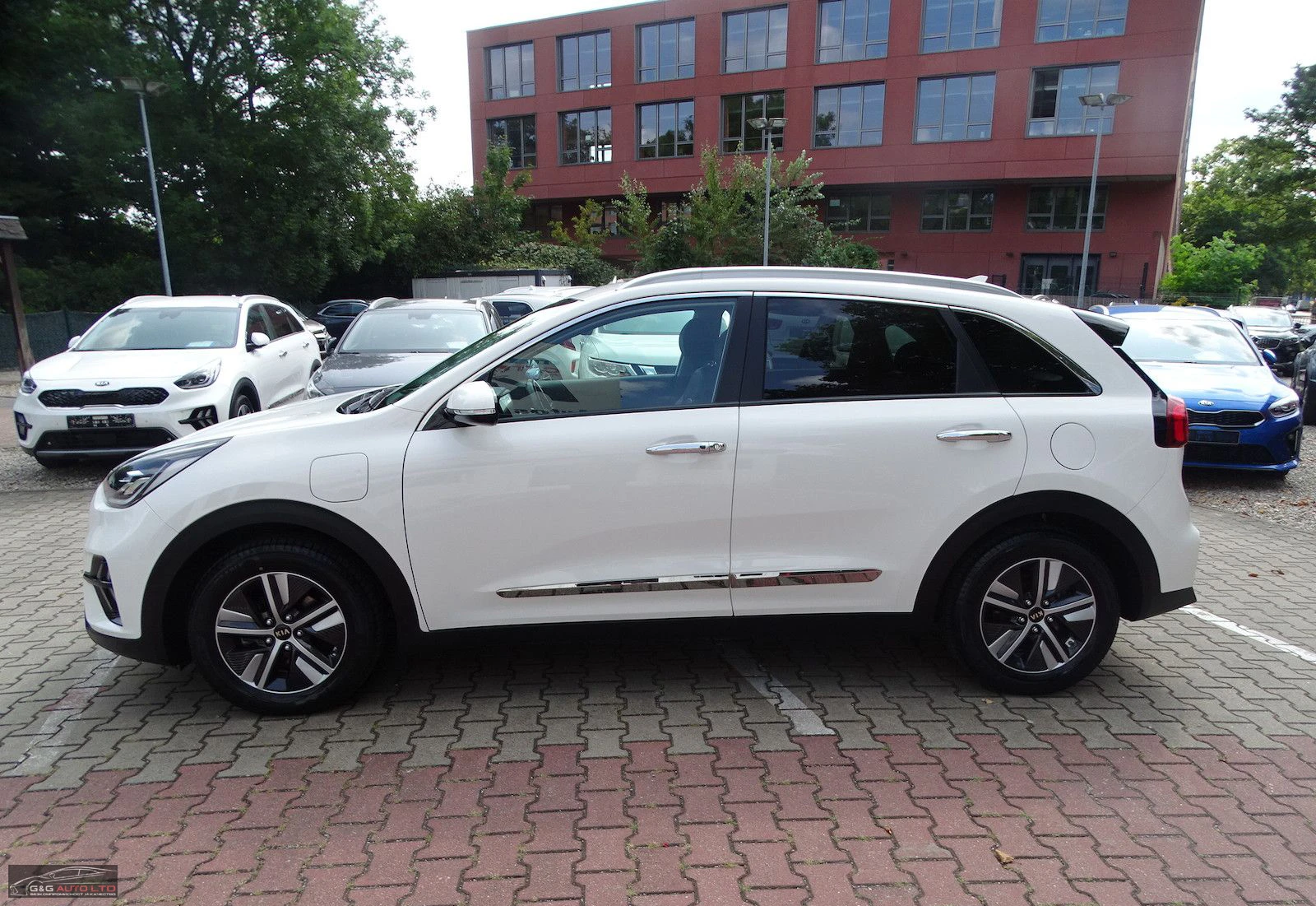 Kia Niro Plug-in Hybrid/141HP/PANO/LED/NAVI/CARPLAY/267b - изображение 2