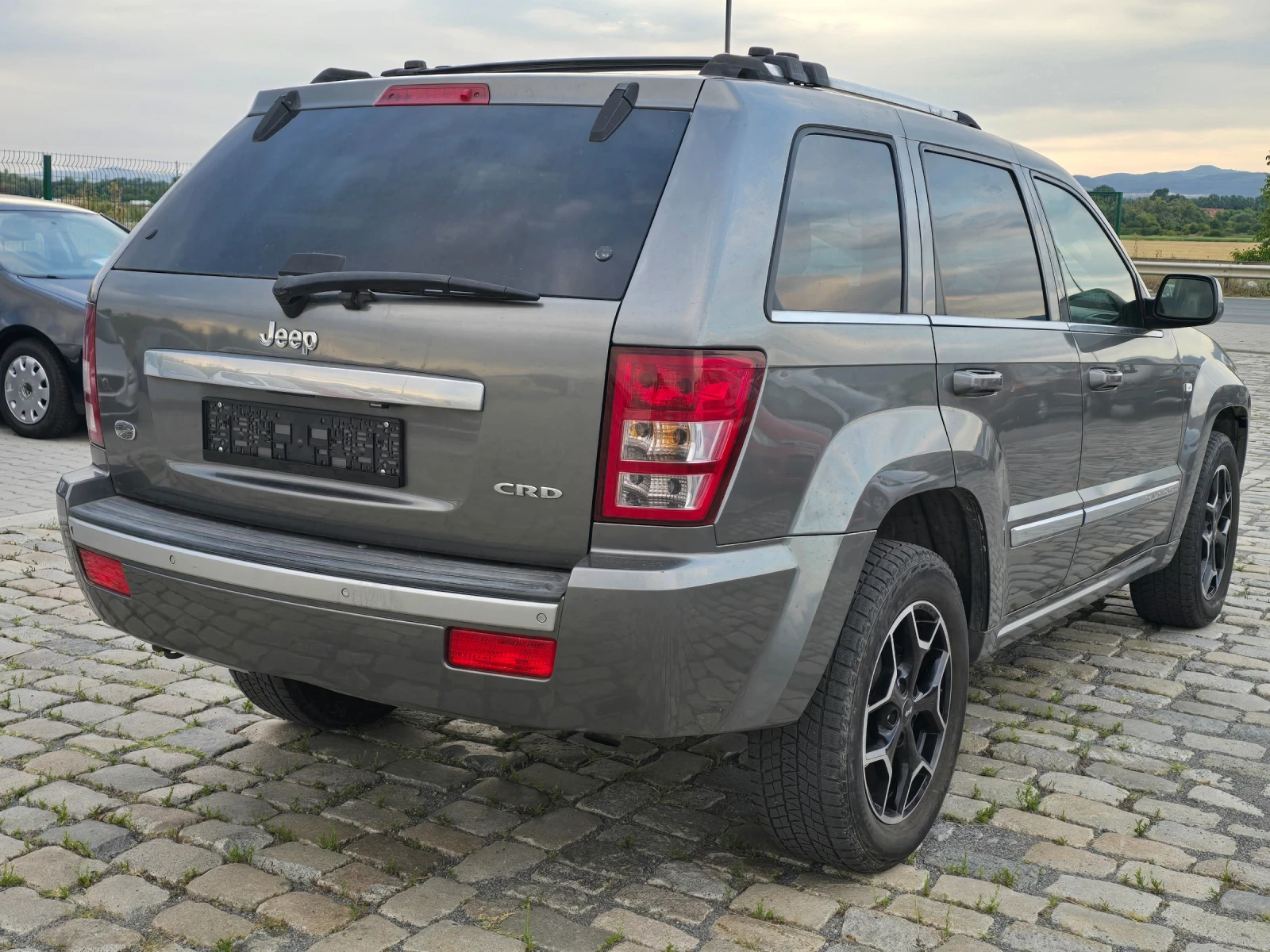 Jeep Grand cherokee 3.0D OVERLAND Реални Километри Италия - изображение 6