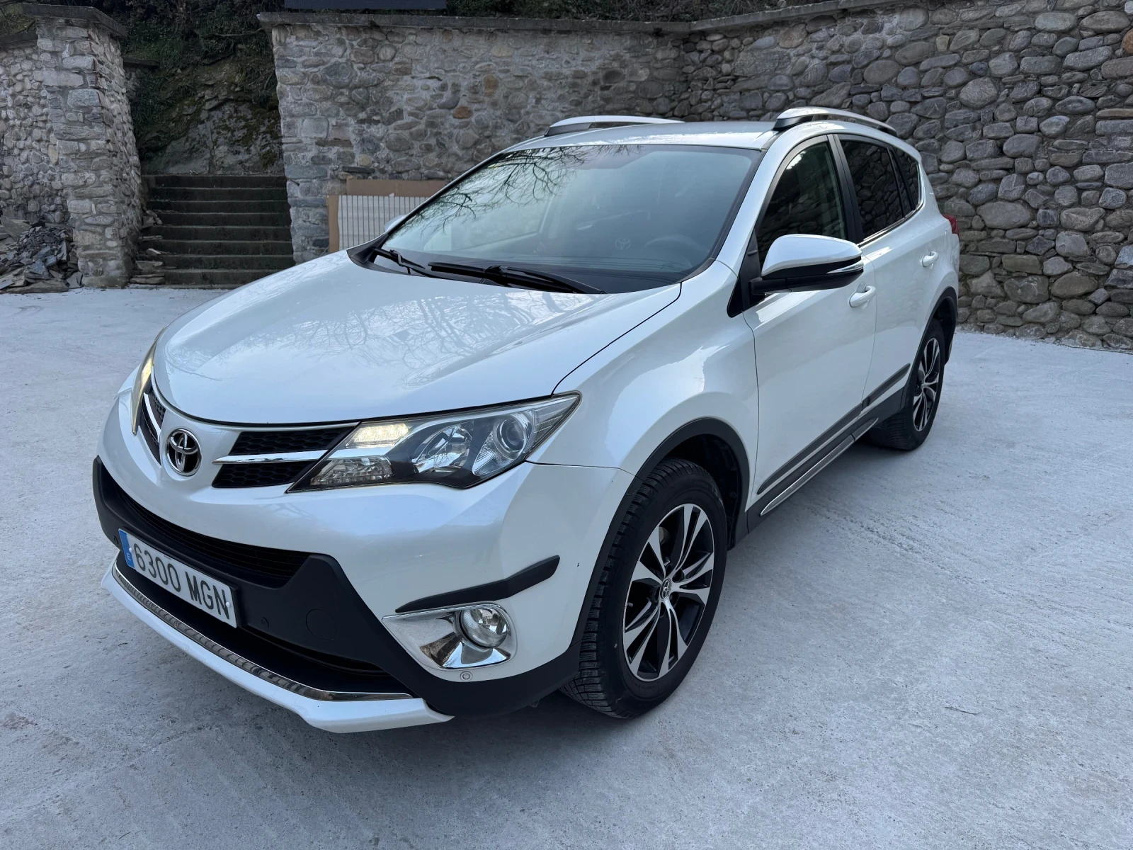 Toyota Rav4 2.0D4D WHITE EDITION