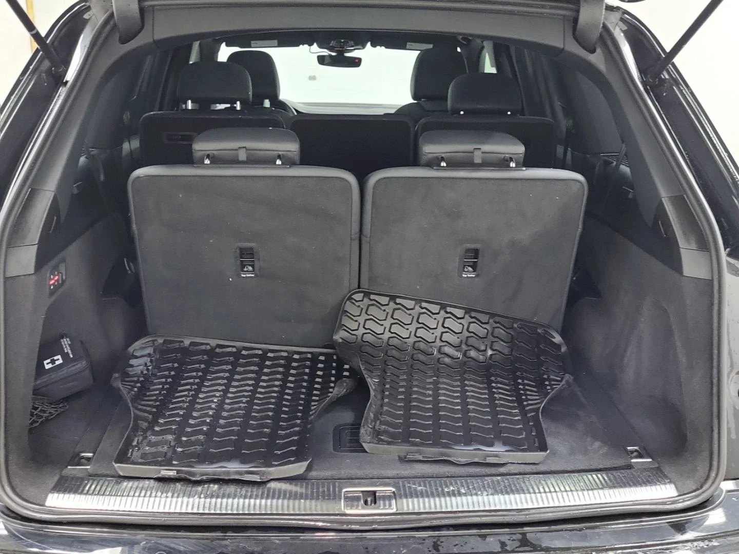 Audi Q7 Progressiv* 360View* Pan/Roof* Обдух* CarPlay* Key, снимка 16 - Автомобили и джипове - 54073234