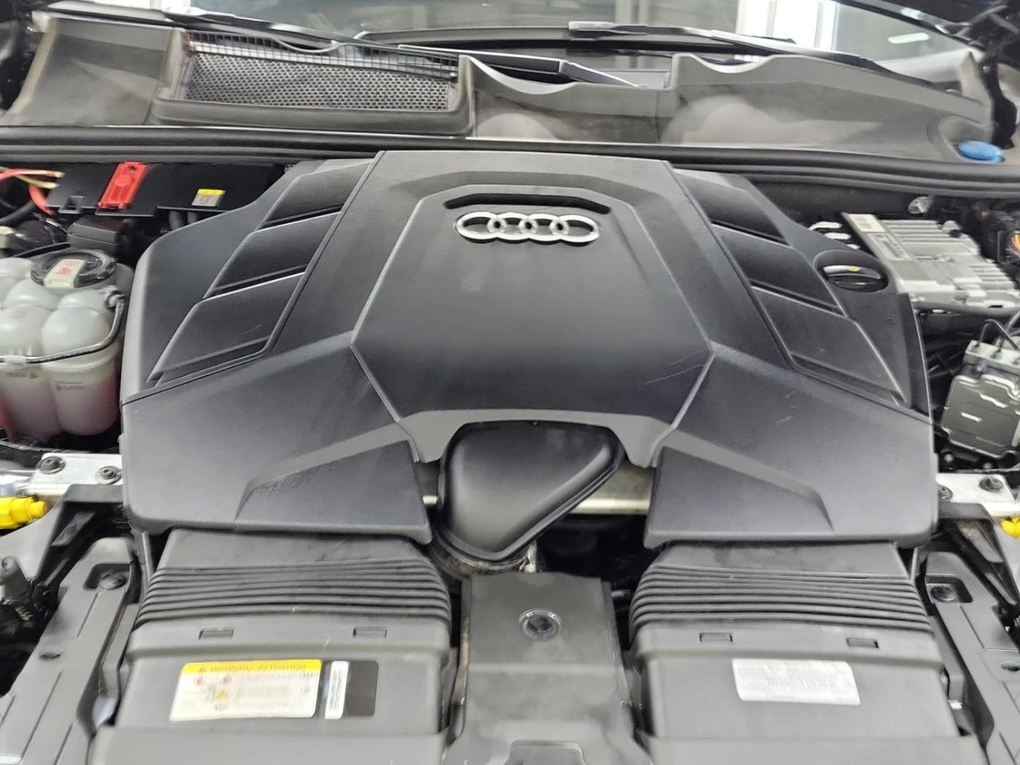 Audi Q7 Progressiv* 360View* Pan/Roof* Обдух* CarPlay* Key, снимка 17 - Автомобили и джипове - 54073234