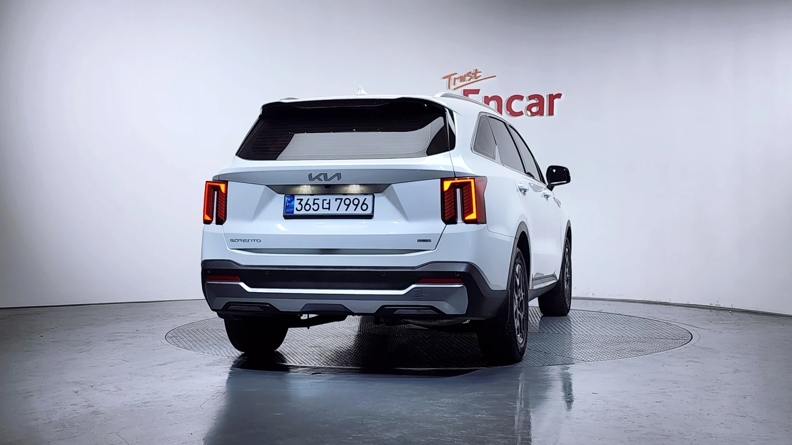 Kia Sorento HYBRID* PRESTIGE* ОДУХВ* 360* HEAD UP* ПАНО, снимка 4 - Автомобили и джипове - 54801775
