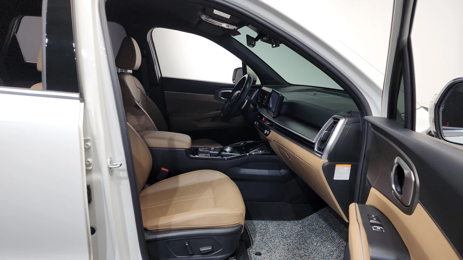 Kia Sorento HYBRID* PRESTIGE* ОДУХВ* 360* HEAD UP* ПАНО, снимка 16 - Автомобили и джипове - 54801775