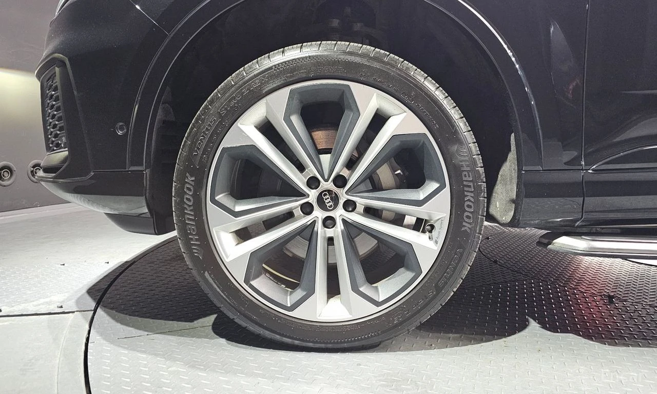 Audi Q7 55TFSI* BLACK OPTIC* HEAD UP* МАСАЖ* КРАЙНА ЦЕНА, снимка 5 - Автомобили и джипове - 55380495