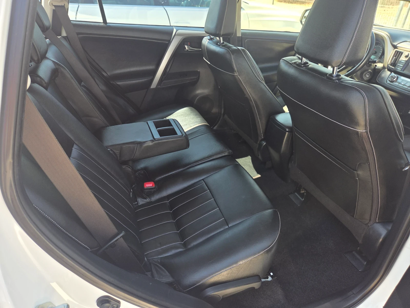 Toyota Rav4 2.0D4D/124kc/EURO5B, снимка 14 - Автомобили и джипове - 55457330