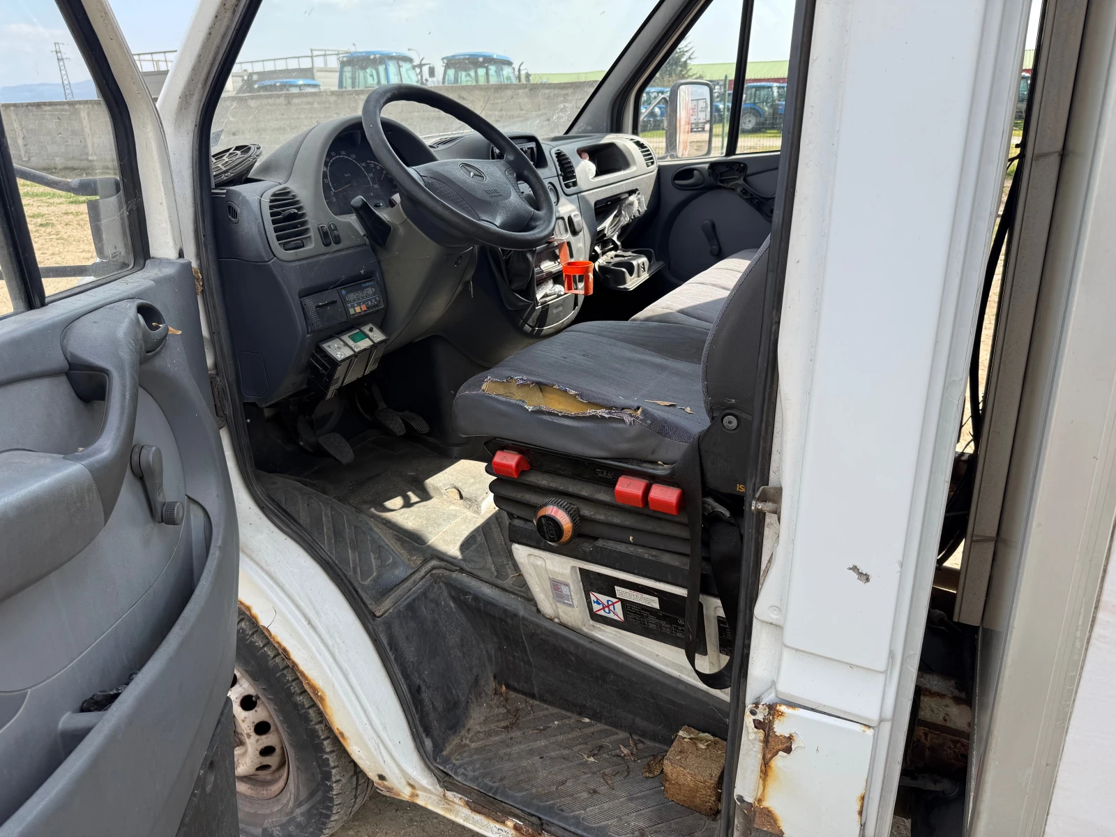 Mercedes-Benz Sprinter 313 ХЛАДИЛЕН, снимка 16 - Бусове и автобуси - 53862542