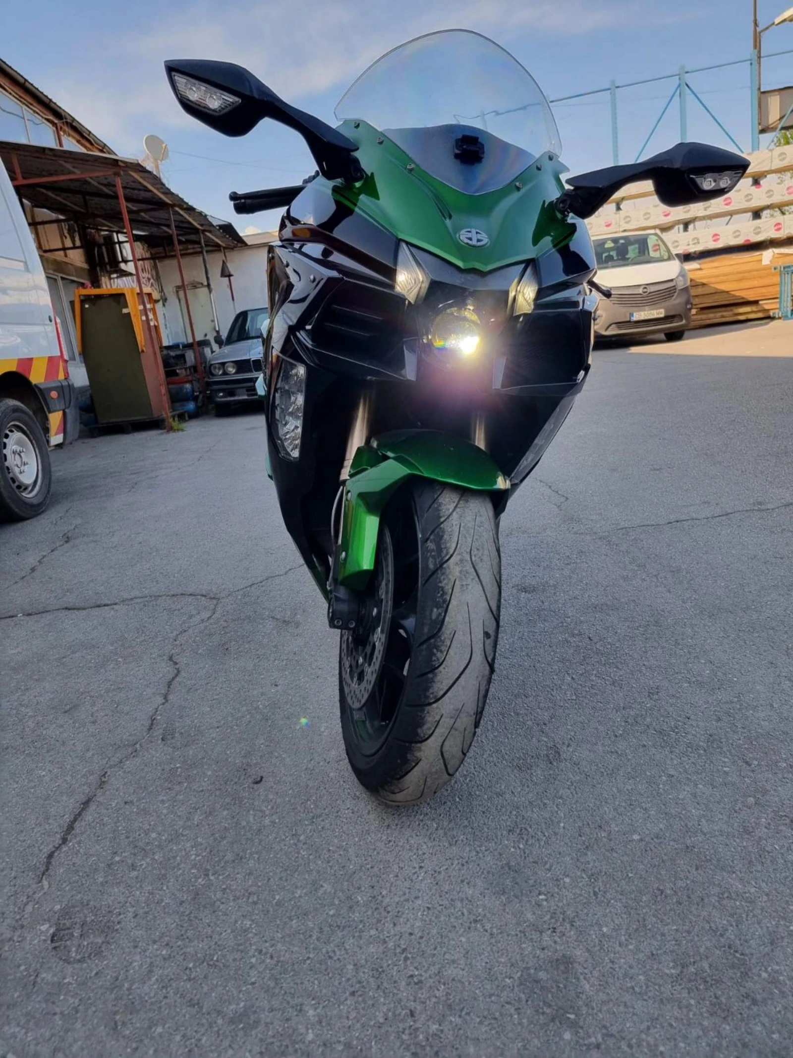 Kawasaki Ninja H2 SX - изображение 6