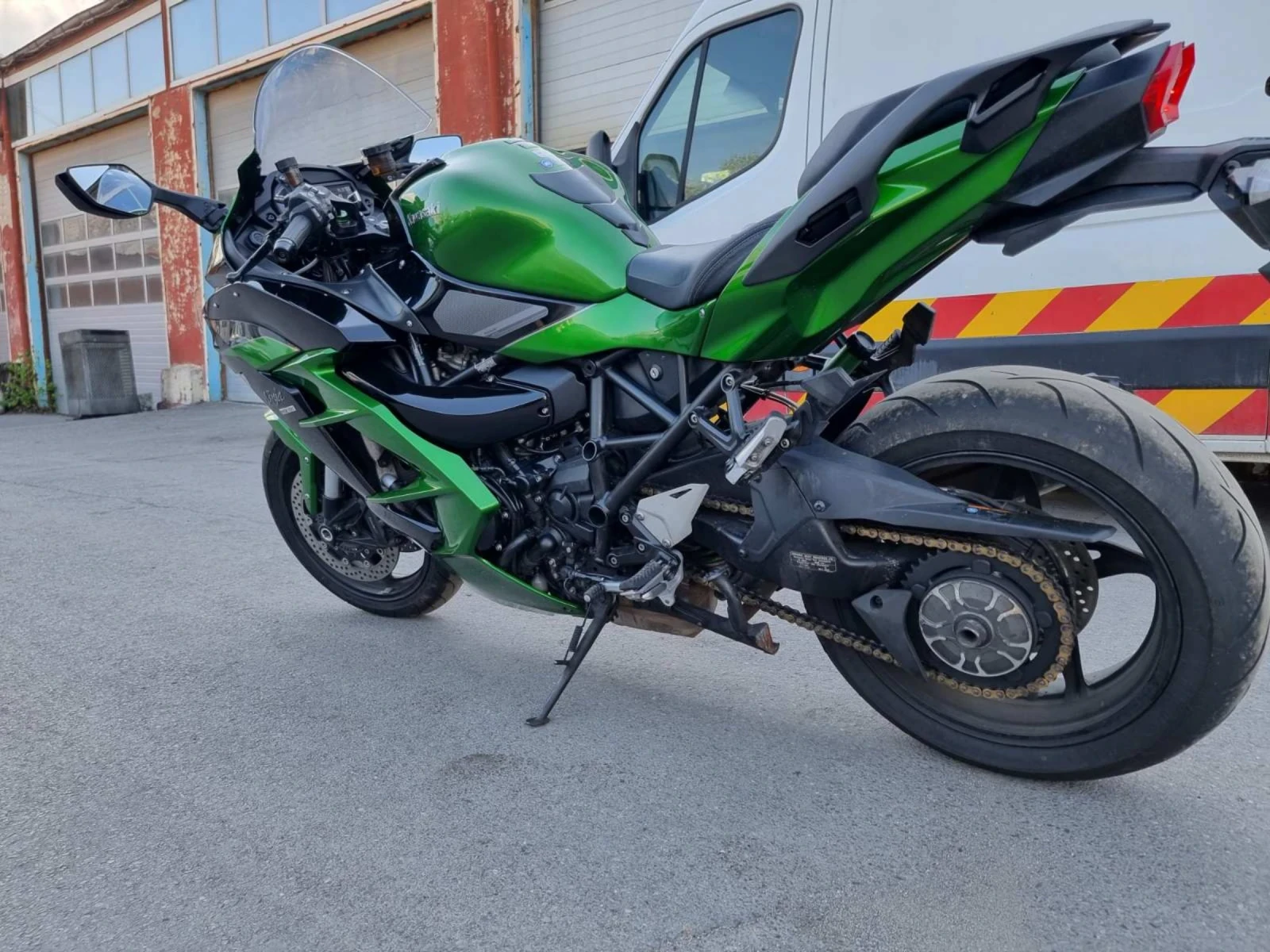 Kawasaki Ninja H2 SX - изображение 4