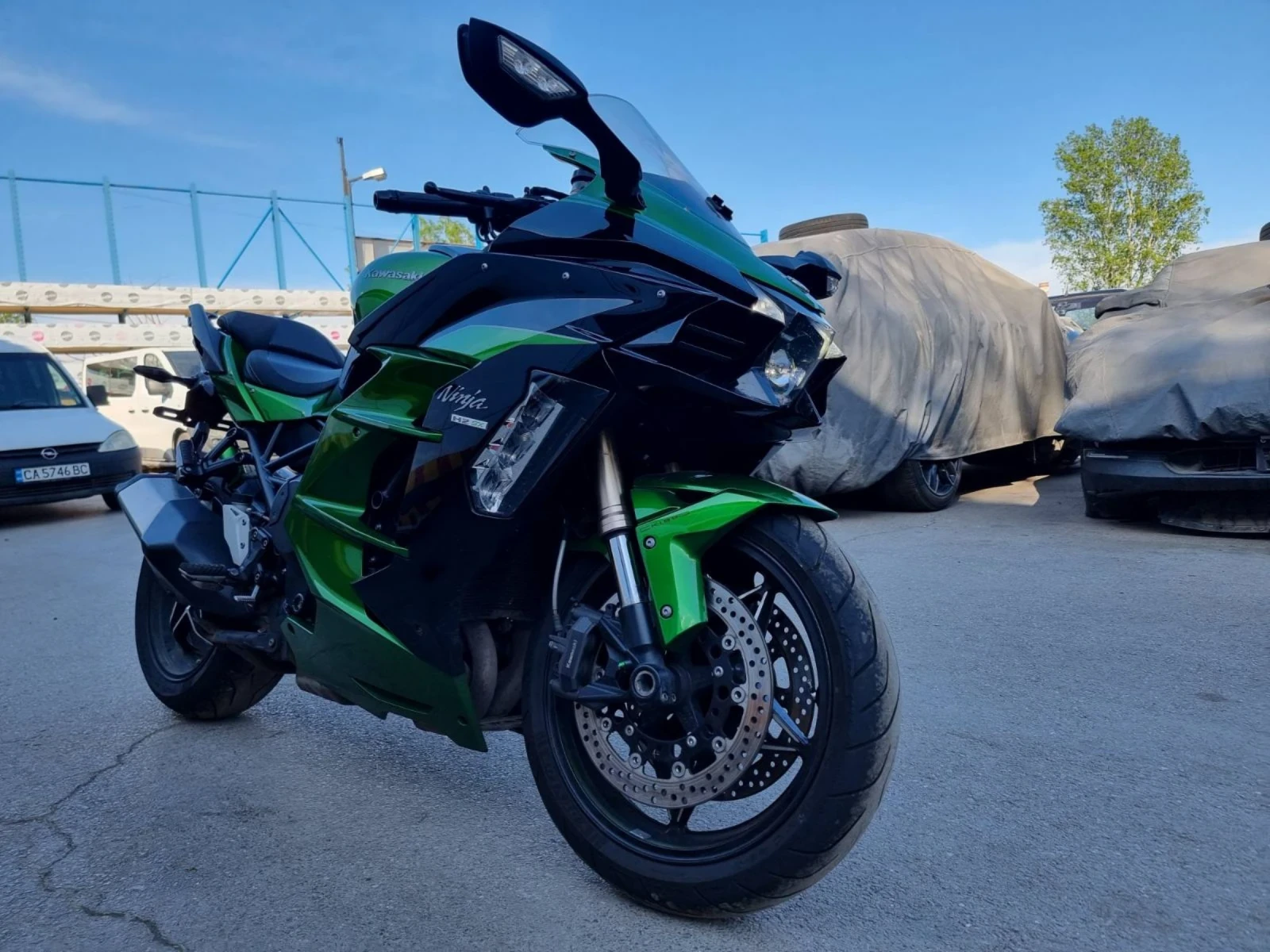 Kawasaki Ninja H2 SX - изображение 2