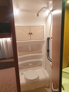 Каравана Hobby 460 UFE, снимка 16